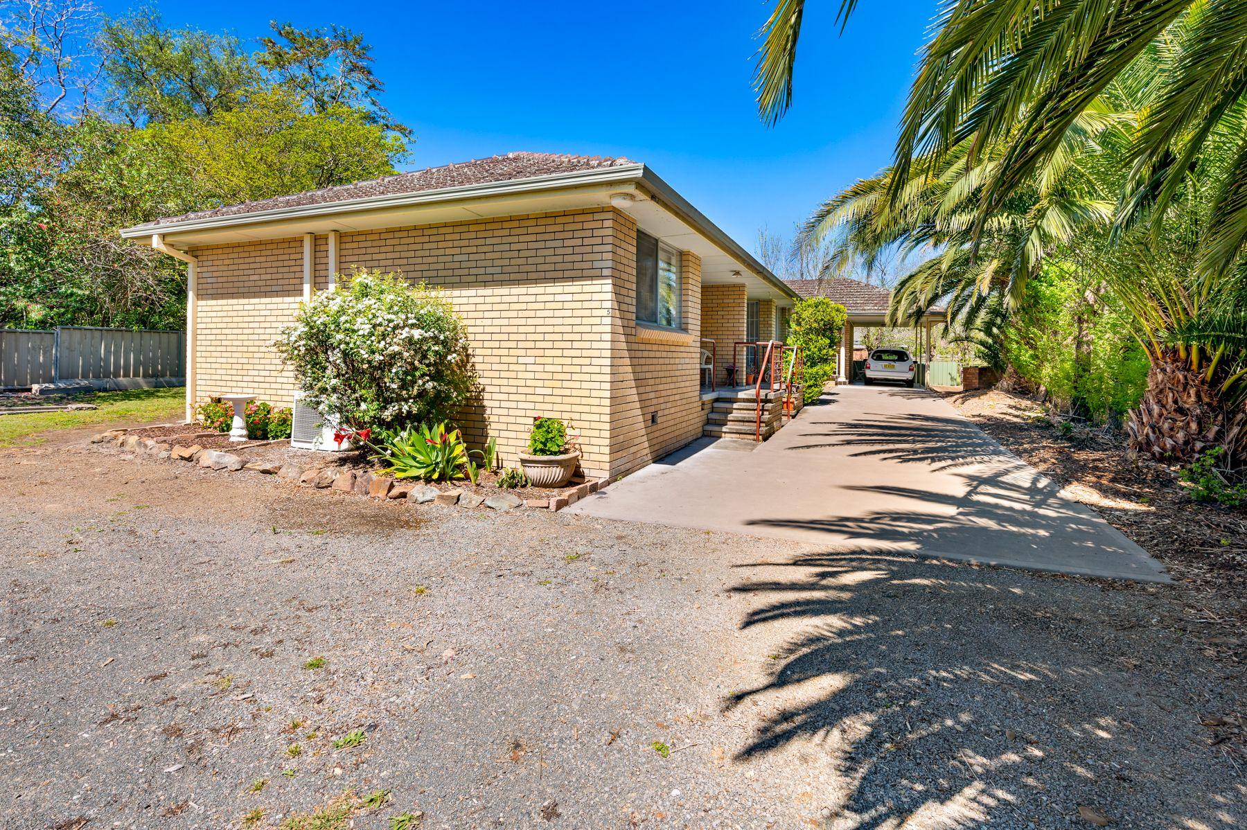 Prop-GPT: Unit: NSW Dungog, NSW 2420 Neat and Convenient 1 Bedroom Unit