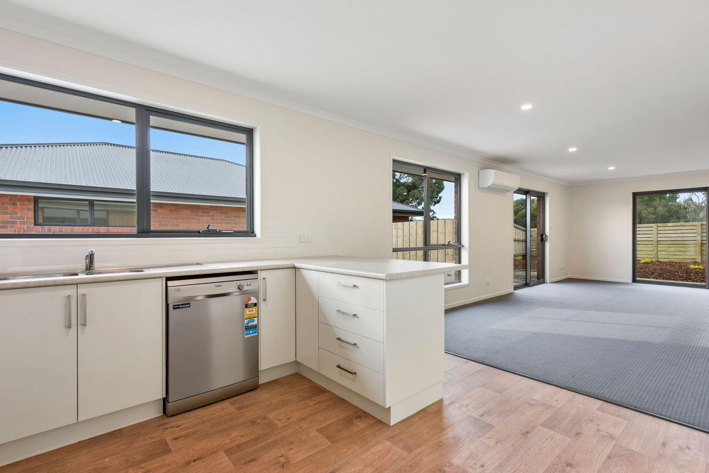 2/8 Montagu Street, SORELL, TAS 7172 - House for Rent - harcourts.net