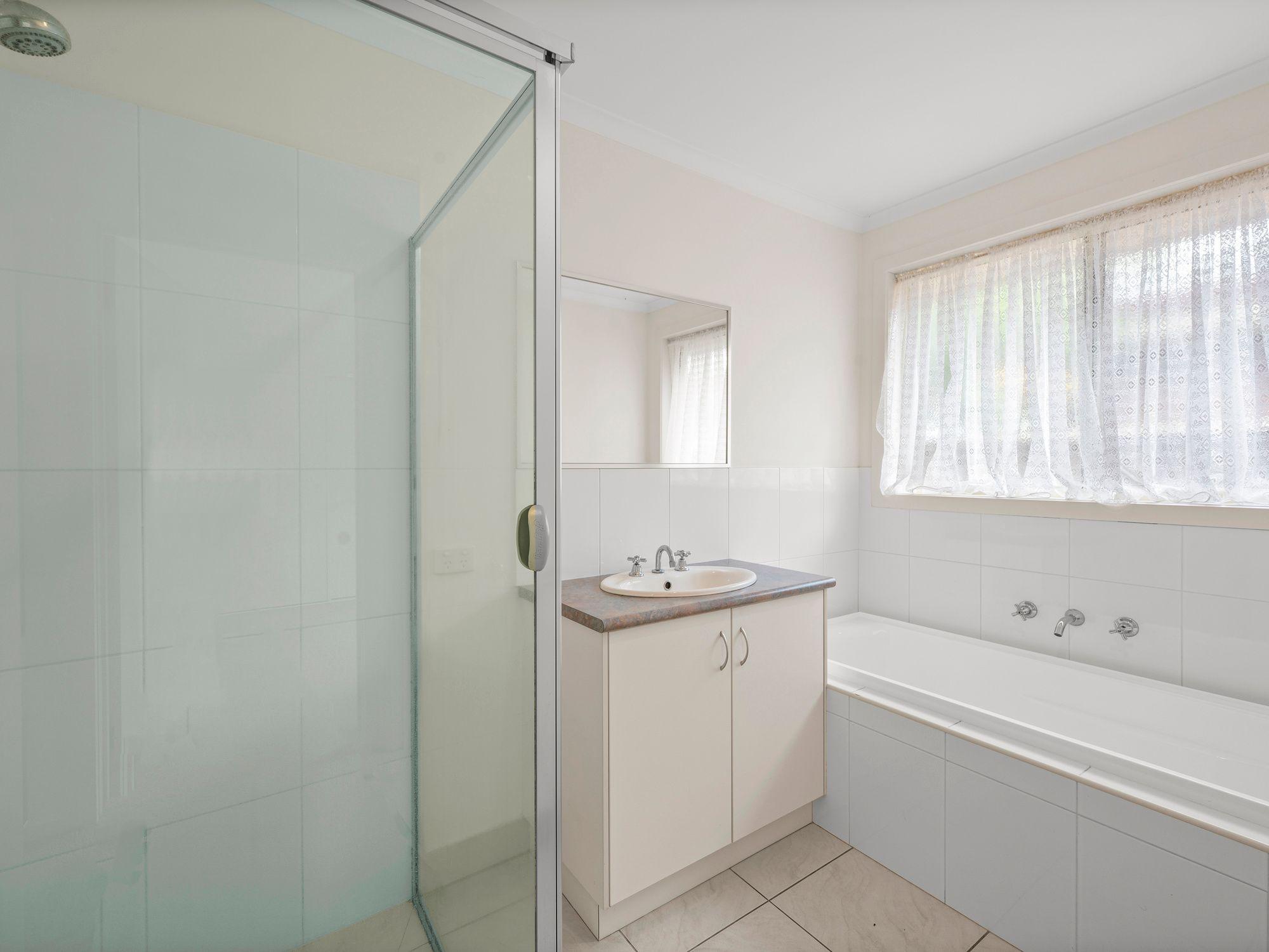 Modern Low Maintenance Townhouse