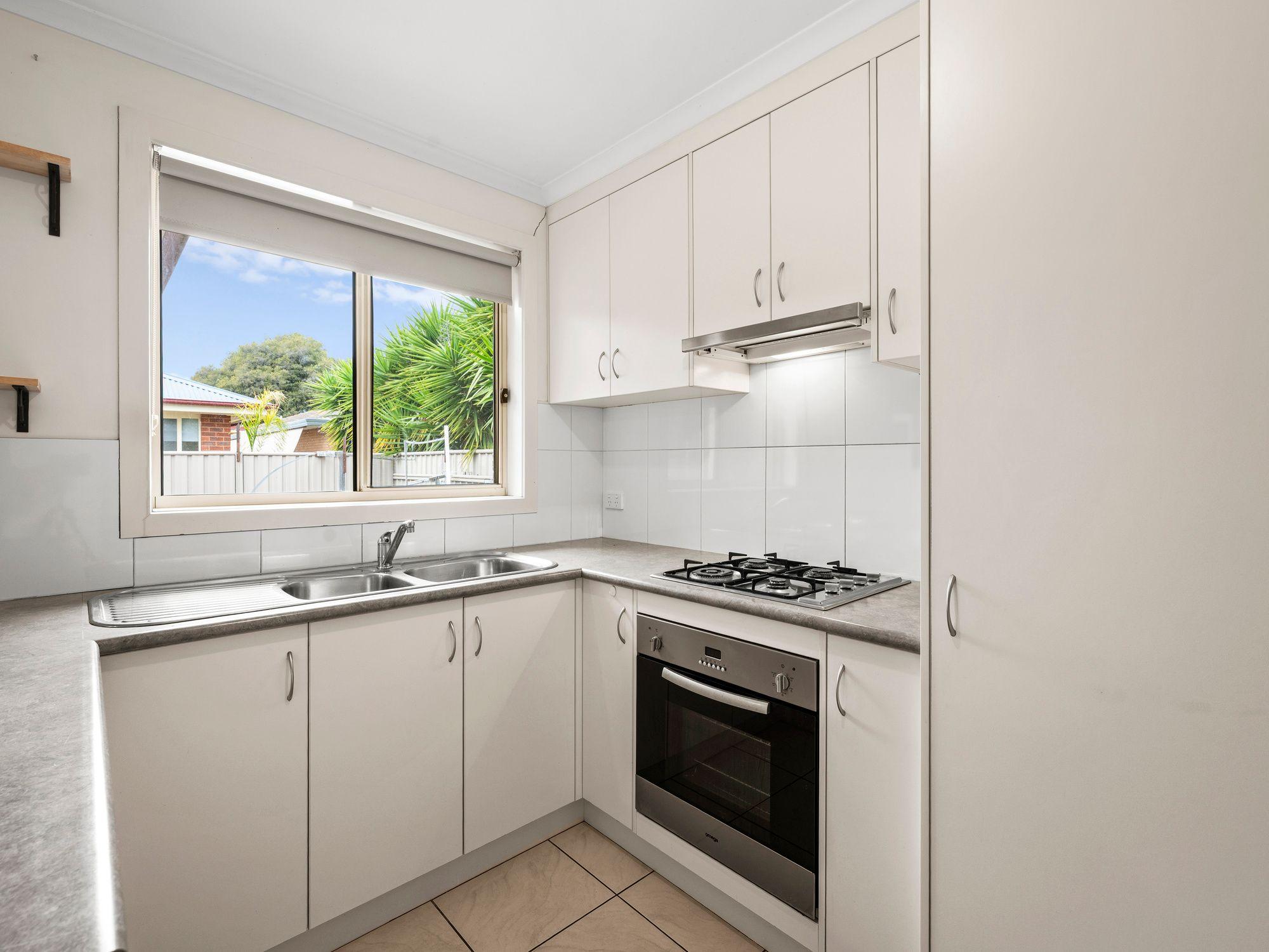 Modern Low Maintenance Townhouse