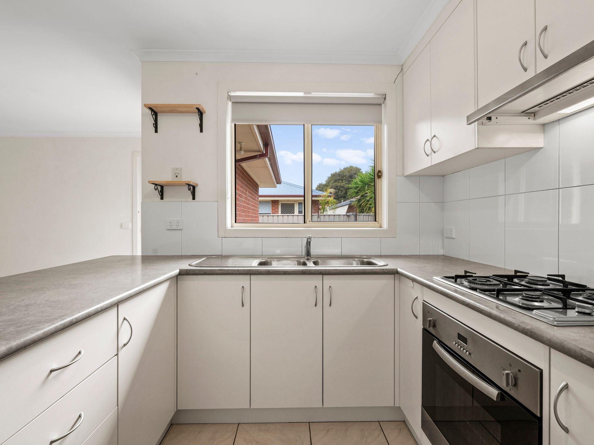 Modern Low Maintenance Townhouse