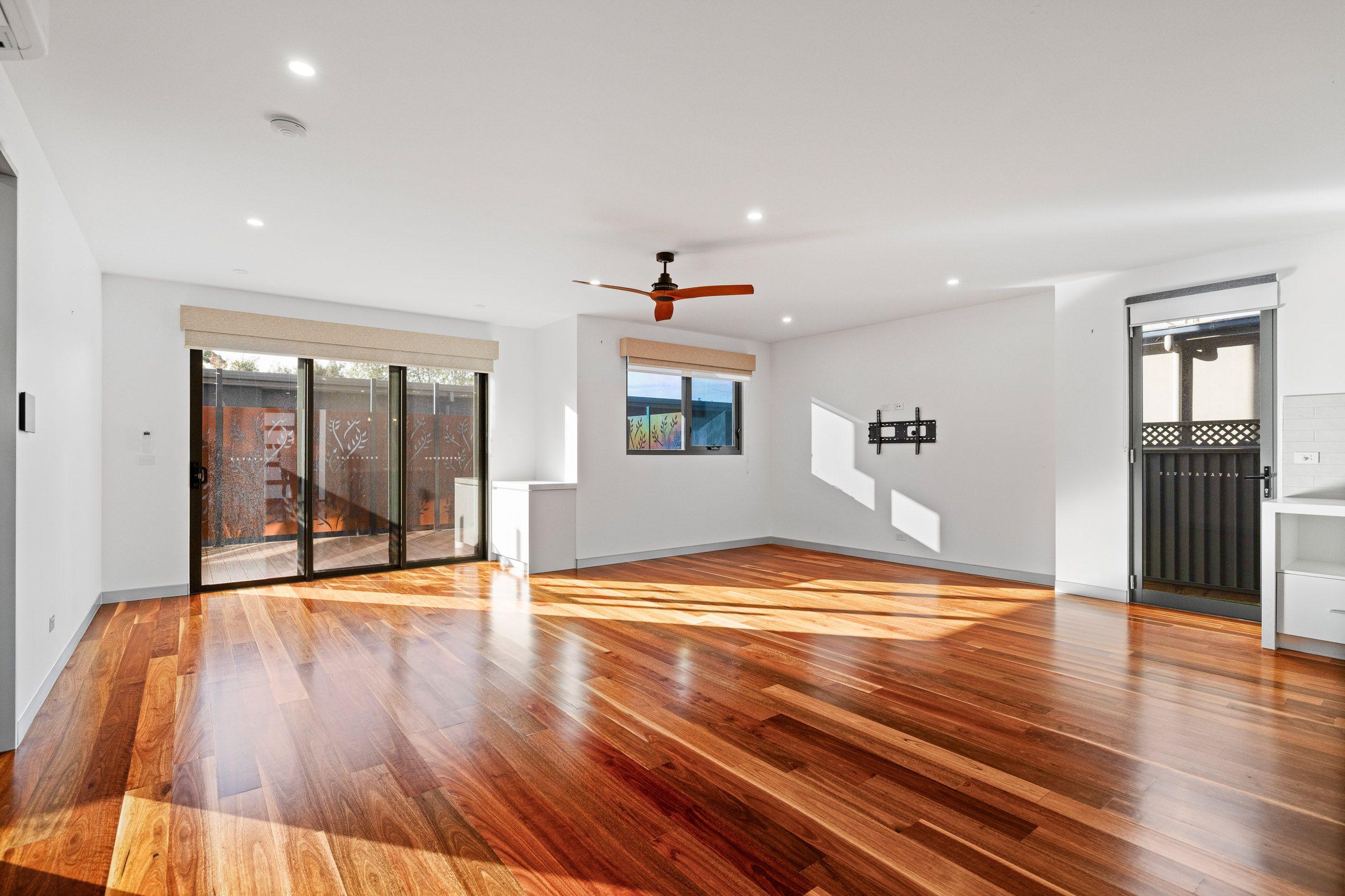 Elegant Coastal Living in Cowes!