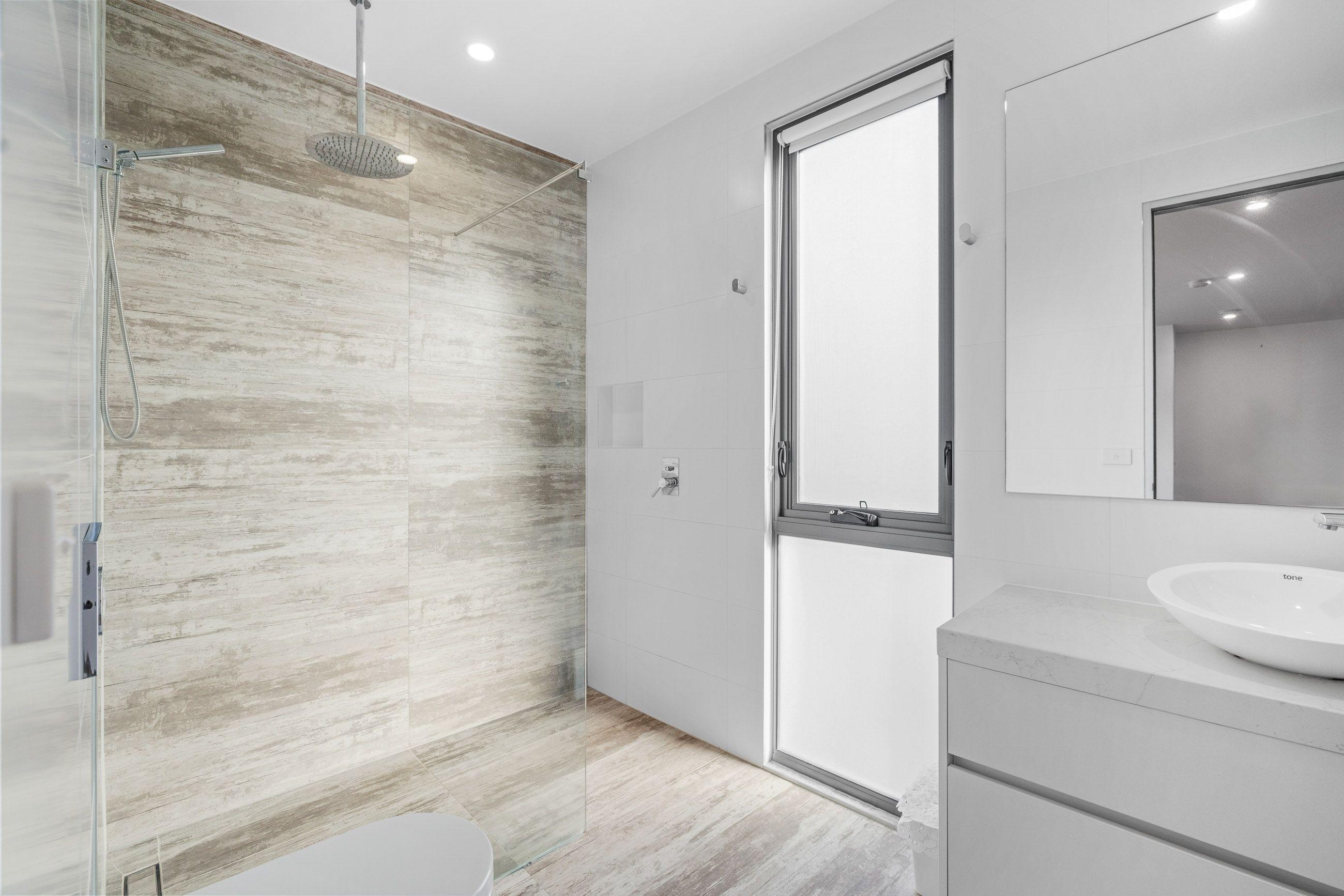 Elegant Coastal Living in Cowes!