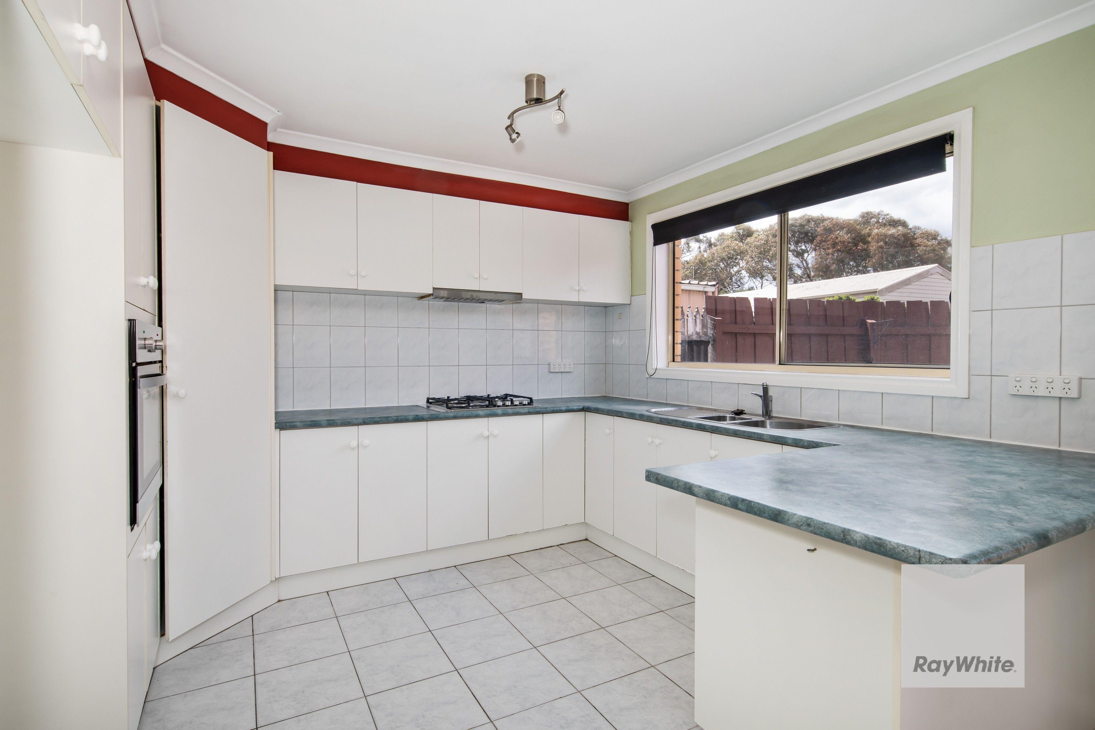 Home in a Peaceful and Convenient Keilor Downs Location