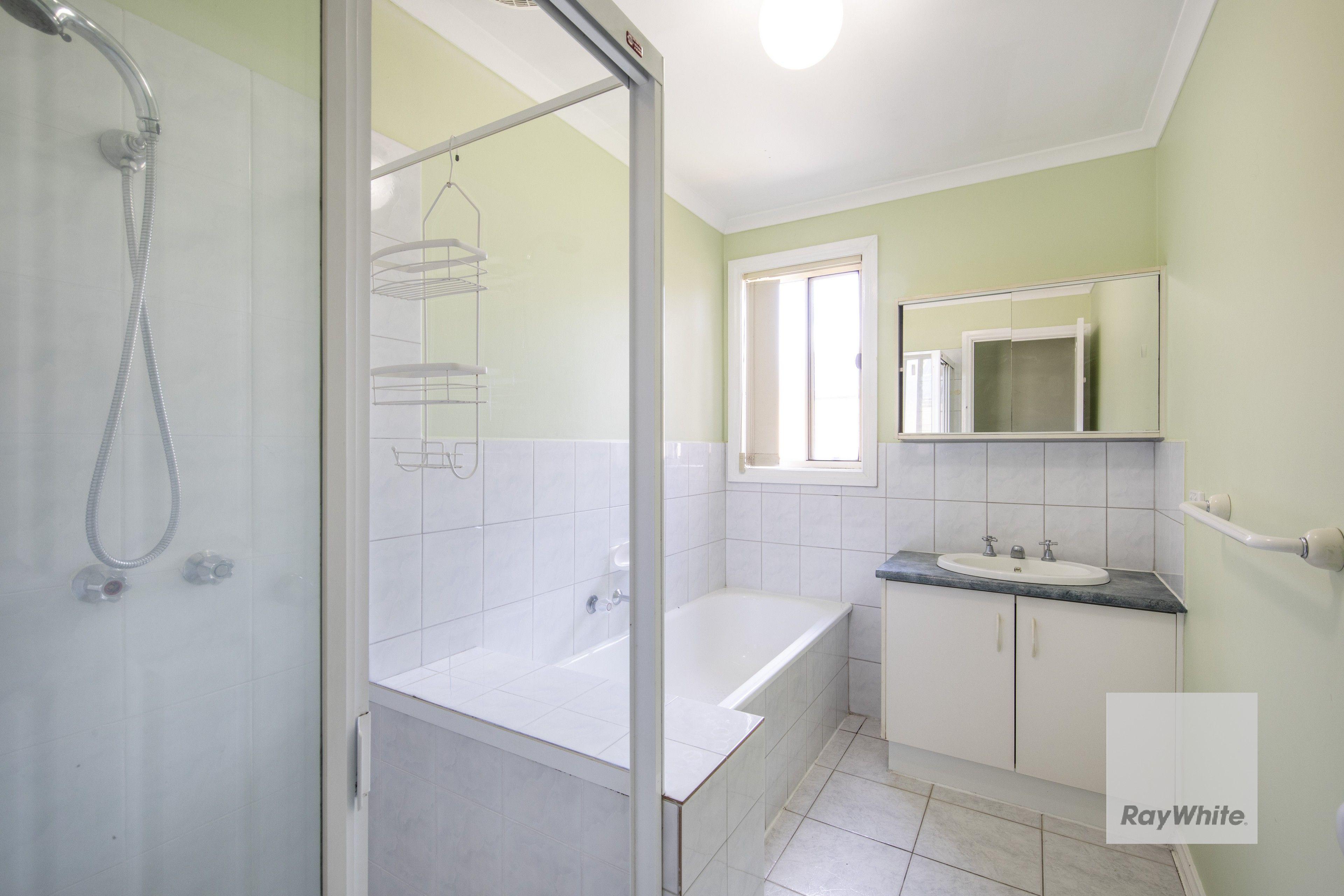 Home in a Peaceful and Convenient Keilor Downs Location