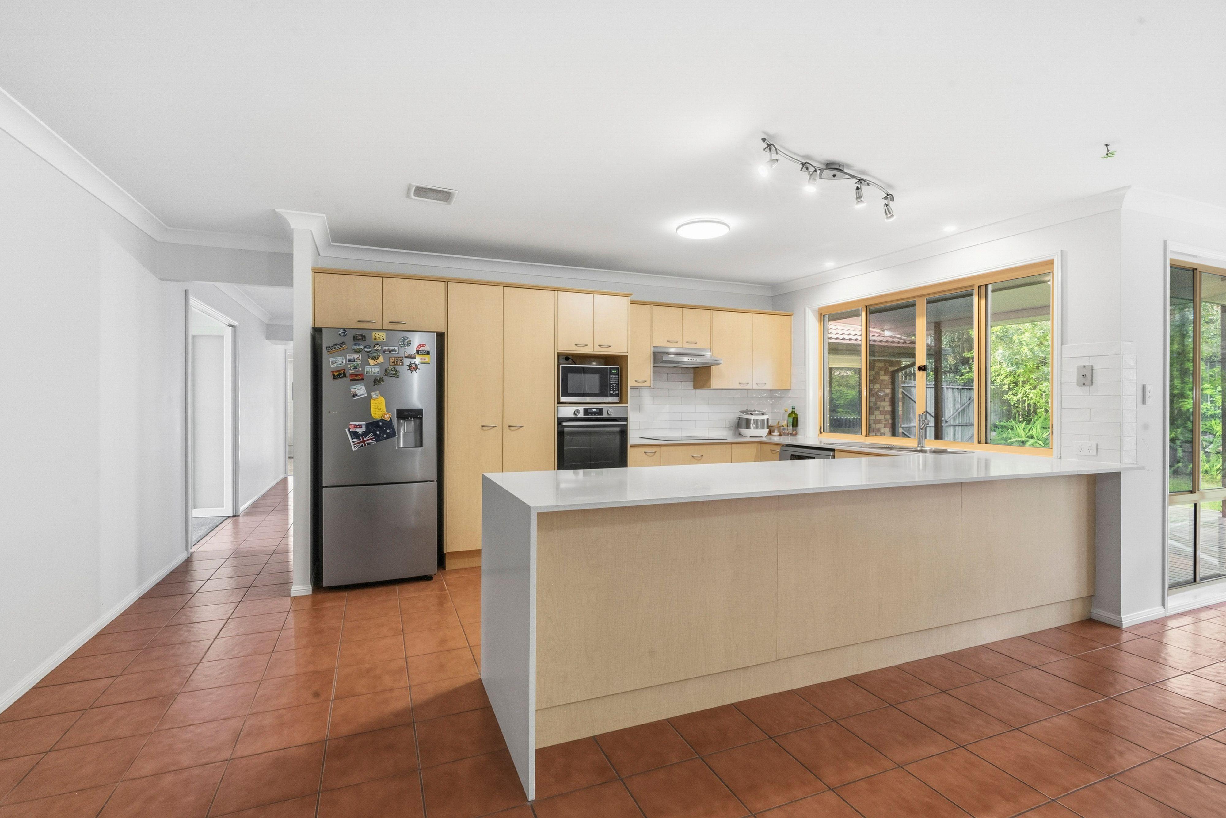 Your Dream Home on the Hill - 8 Meilland Court