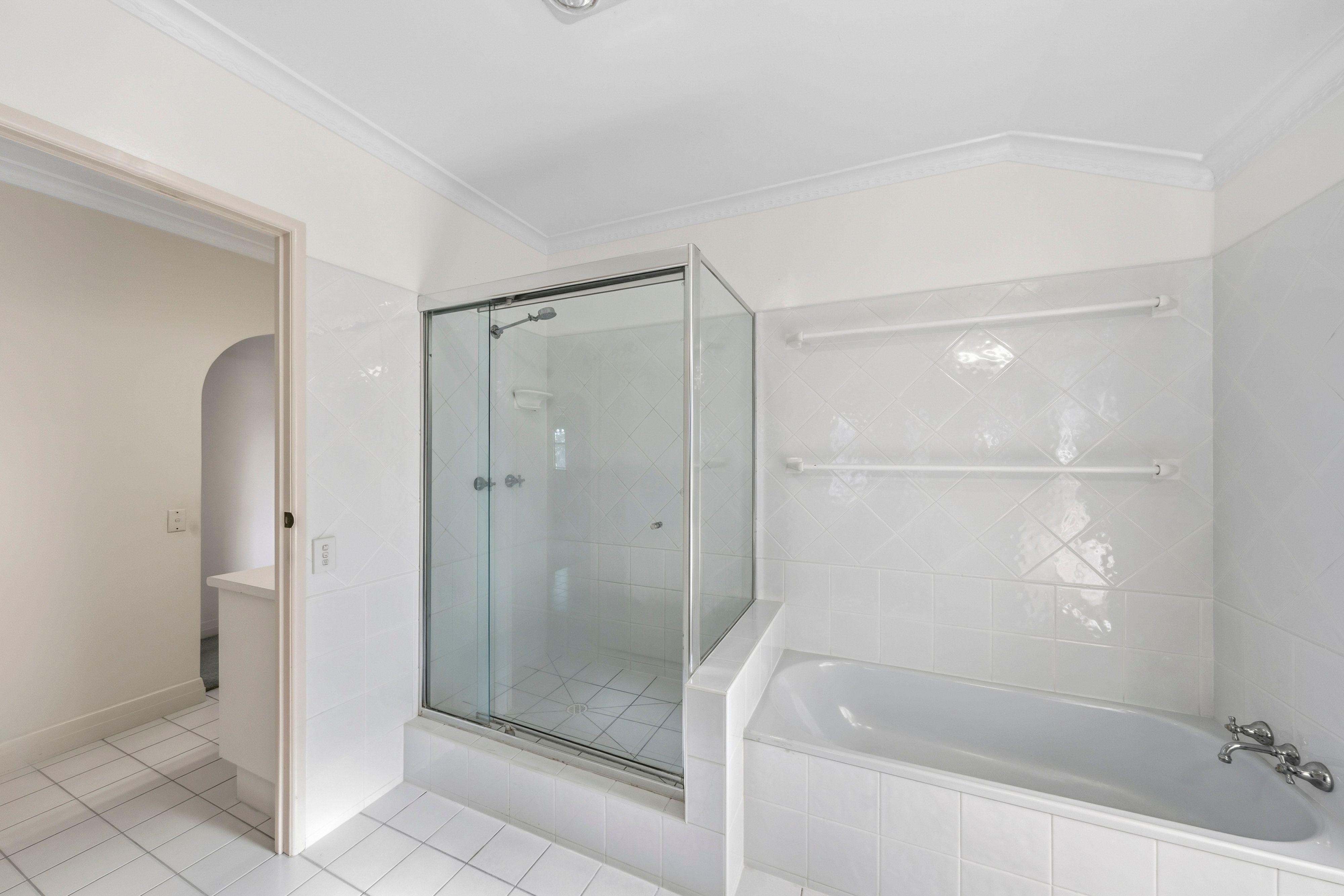 STUNNING 4- BEDROOM 2- BATHROOM HOME IN BRIDGEMAN DOWNS