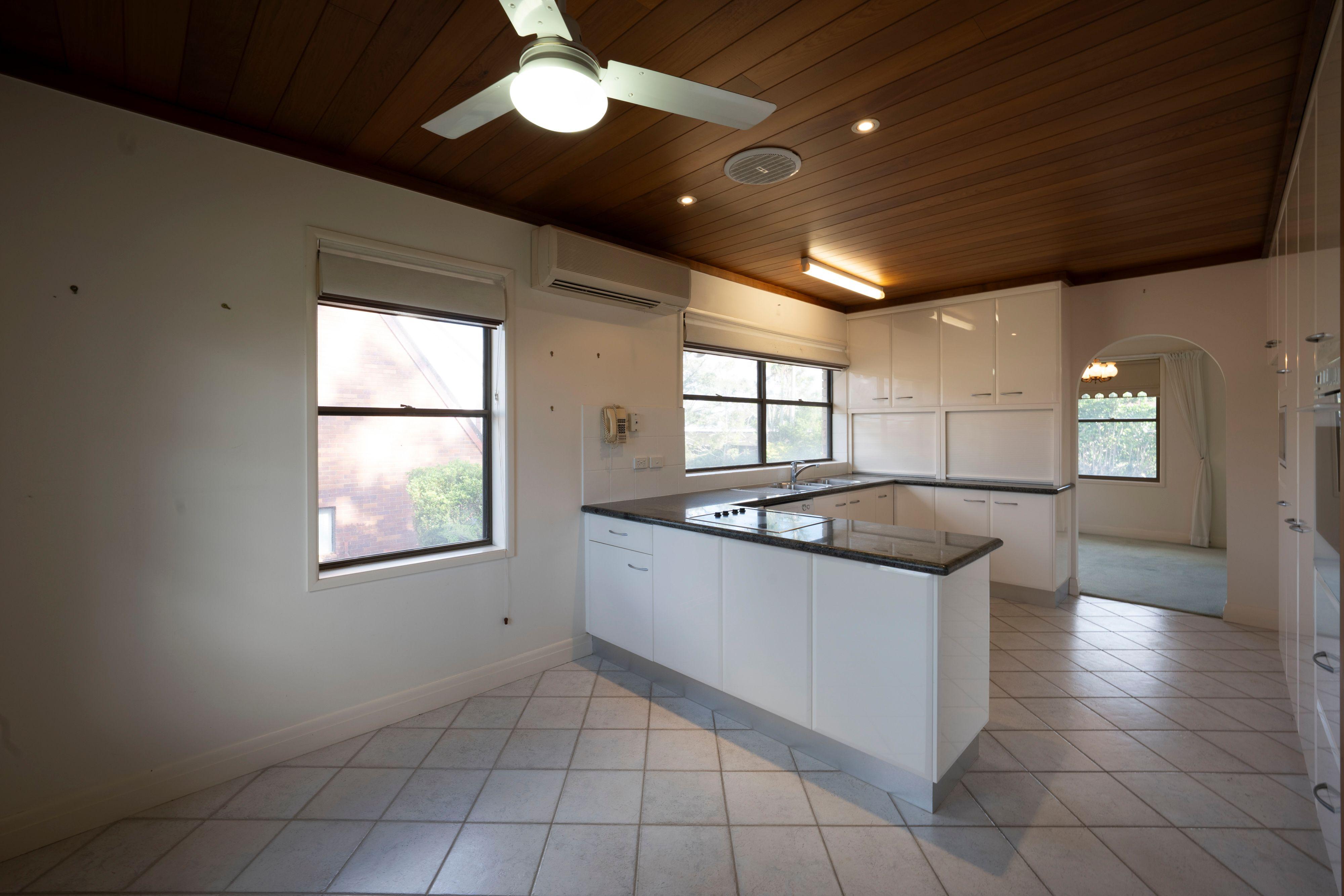 STUNNING 4- BEDROOM 2- BATHROOM HOME IN BRIDGEMAN DOWNS