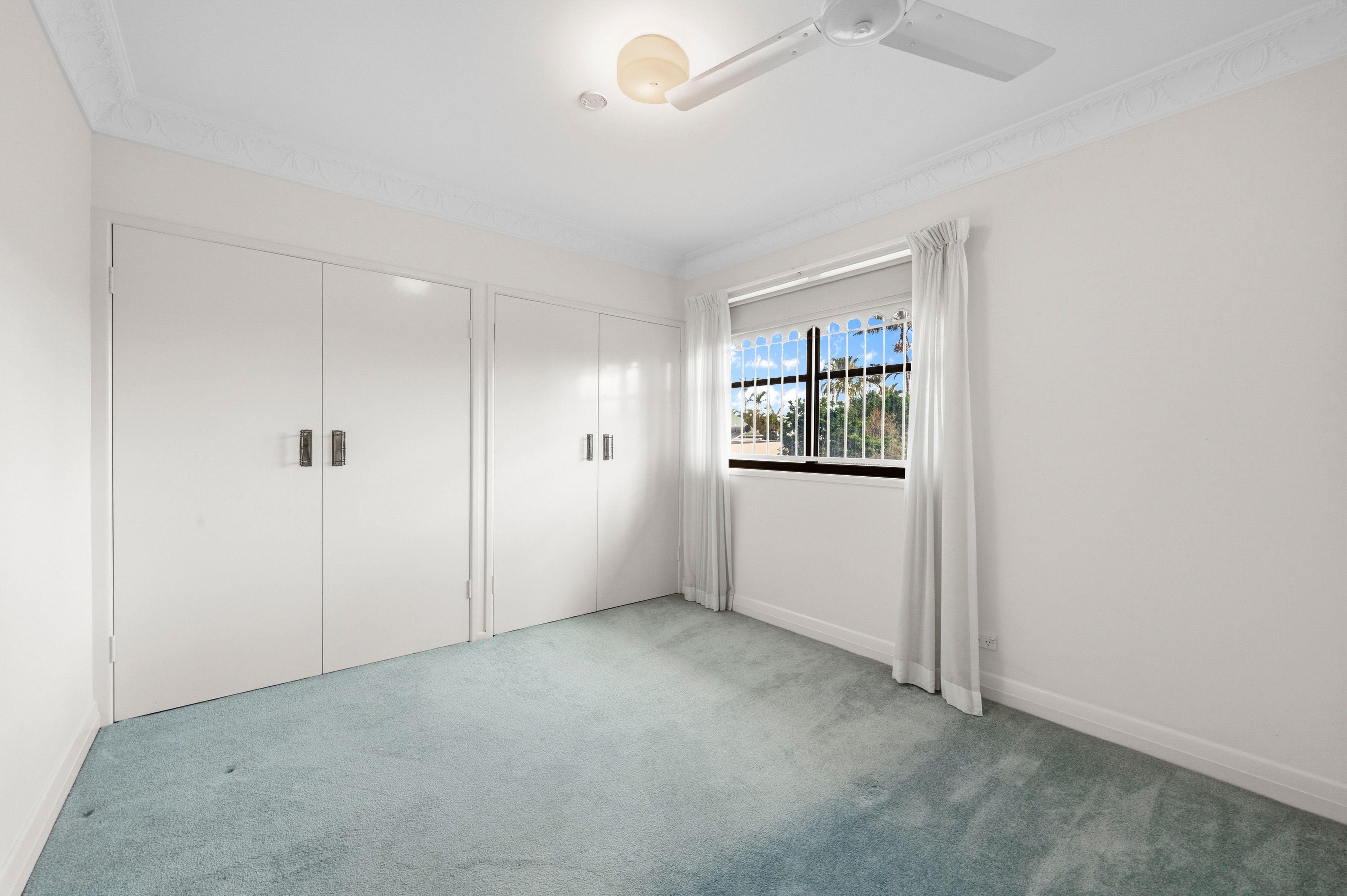 STUNNING 4- BEDROOM 2- BATHROOM HOME IN BRIDGEMAN DOWNS