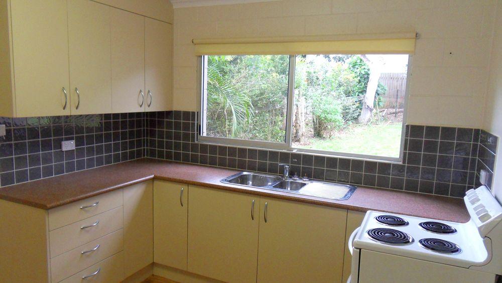 TIDY TOWNHOUSE CLOSE TO CBD