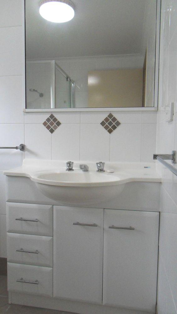 TIDY TOWNHOUSE CLOSE TO CBD