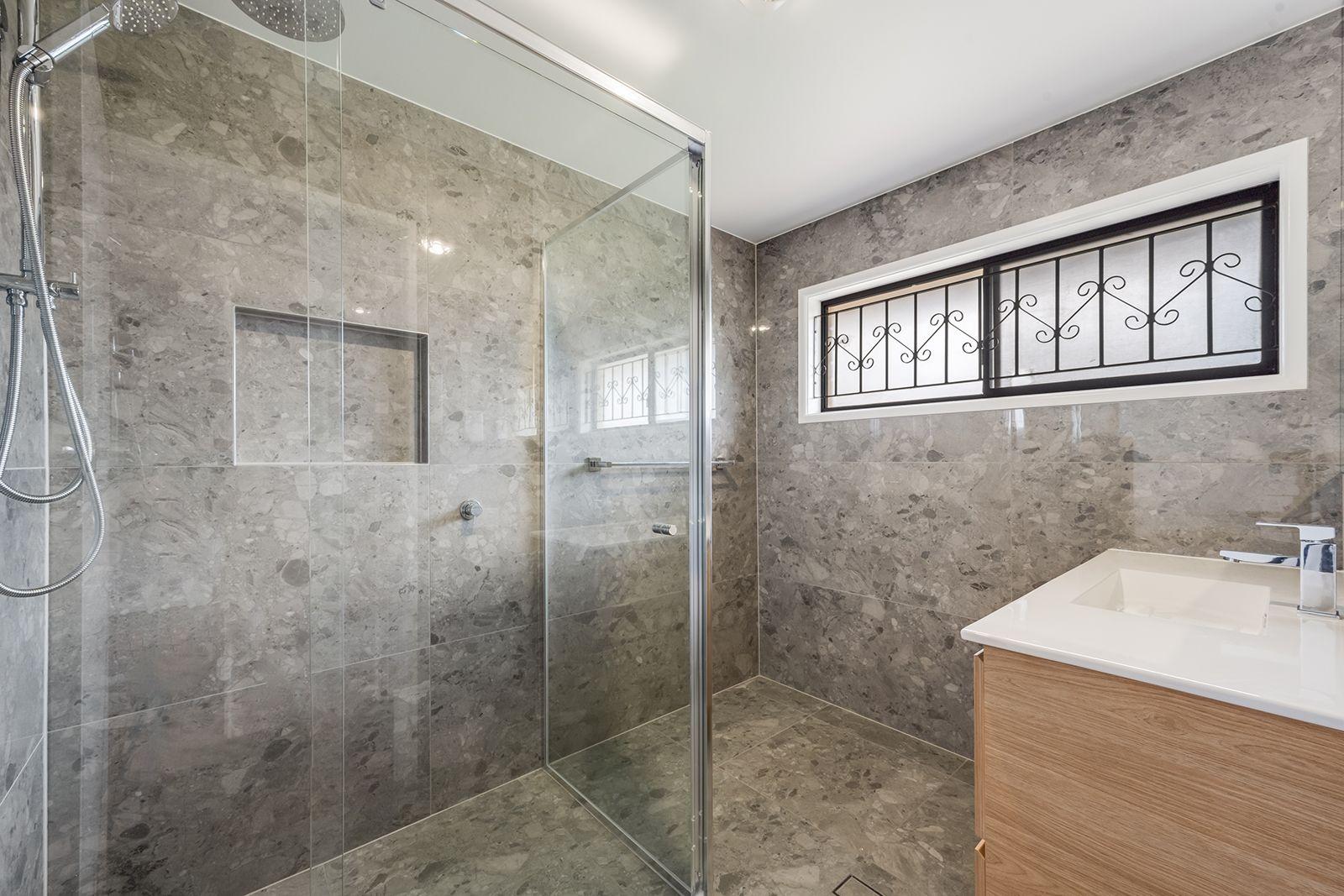 COMPLETE DUAL LIVING HOME