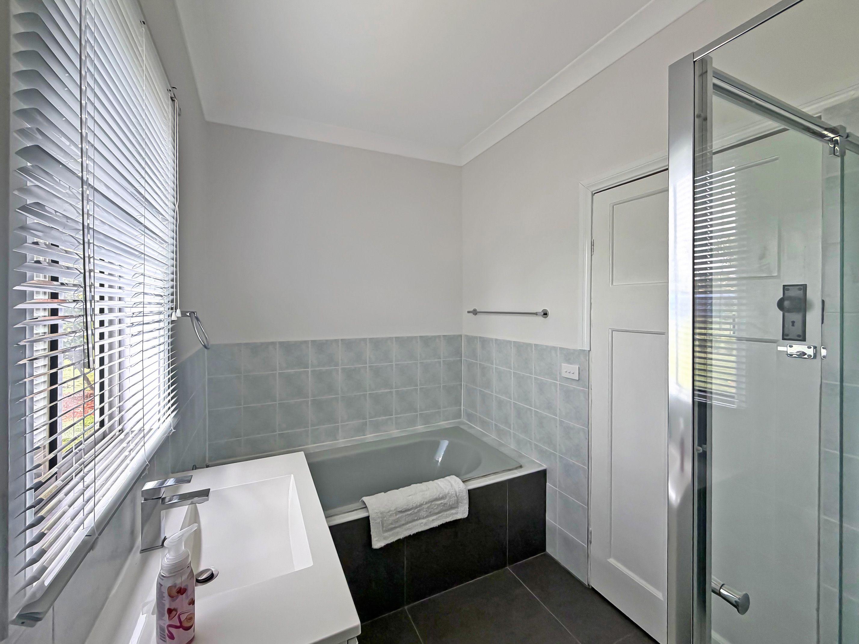 Charming Rural Cottage with Stunning Views