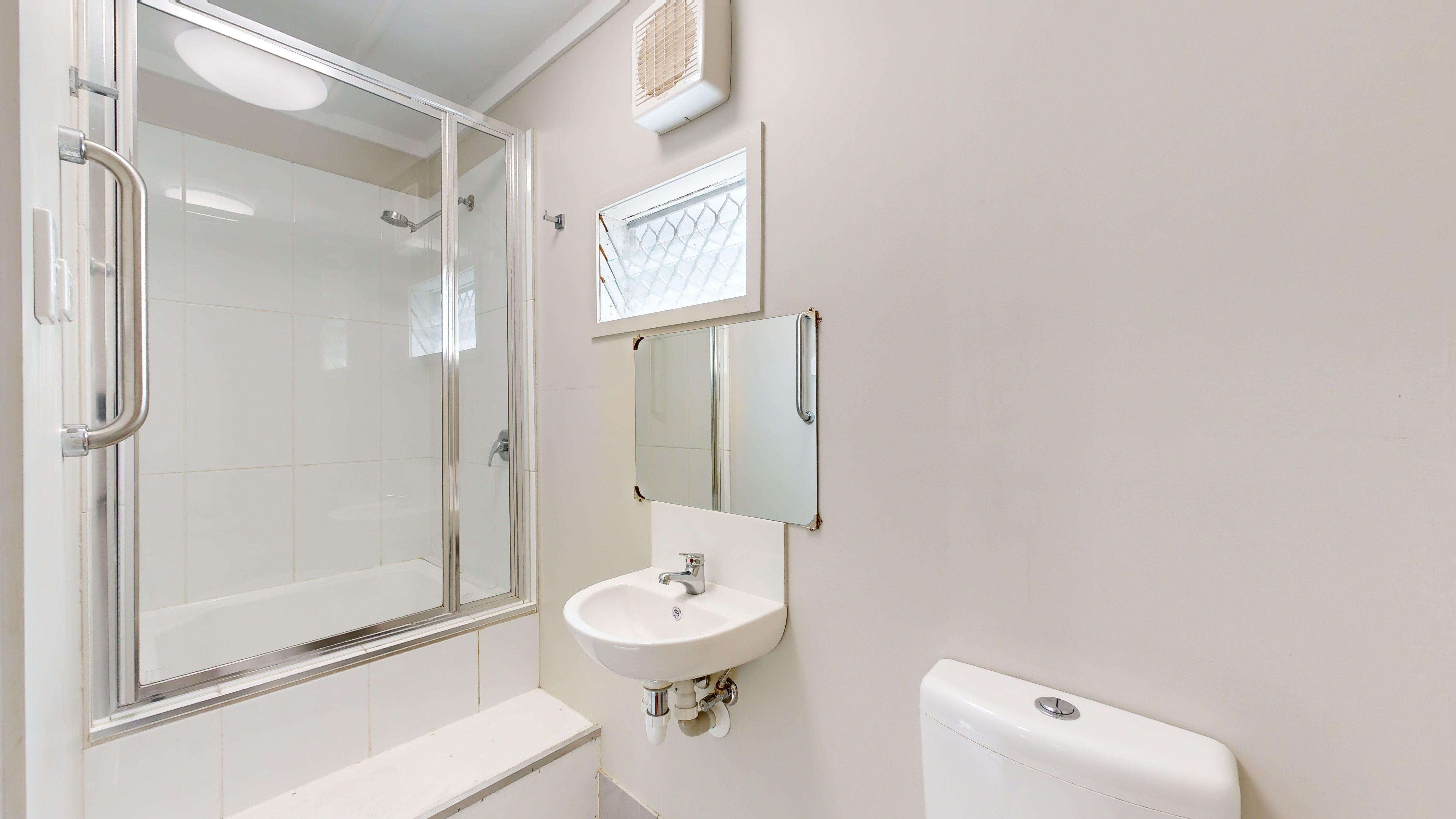 Charming 1-Bed Apartment in Prime Location!