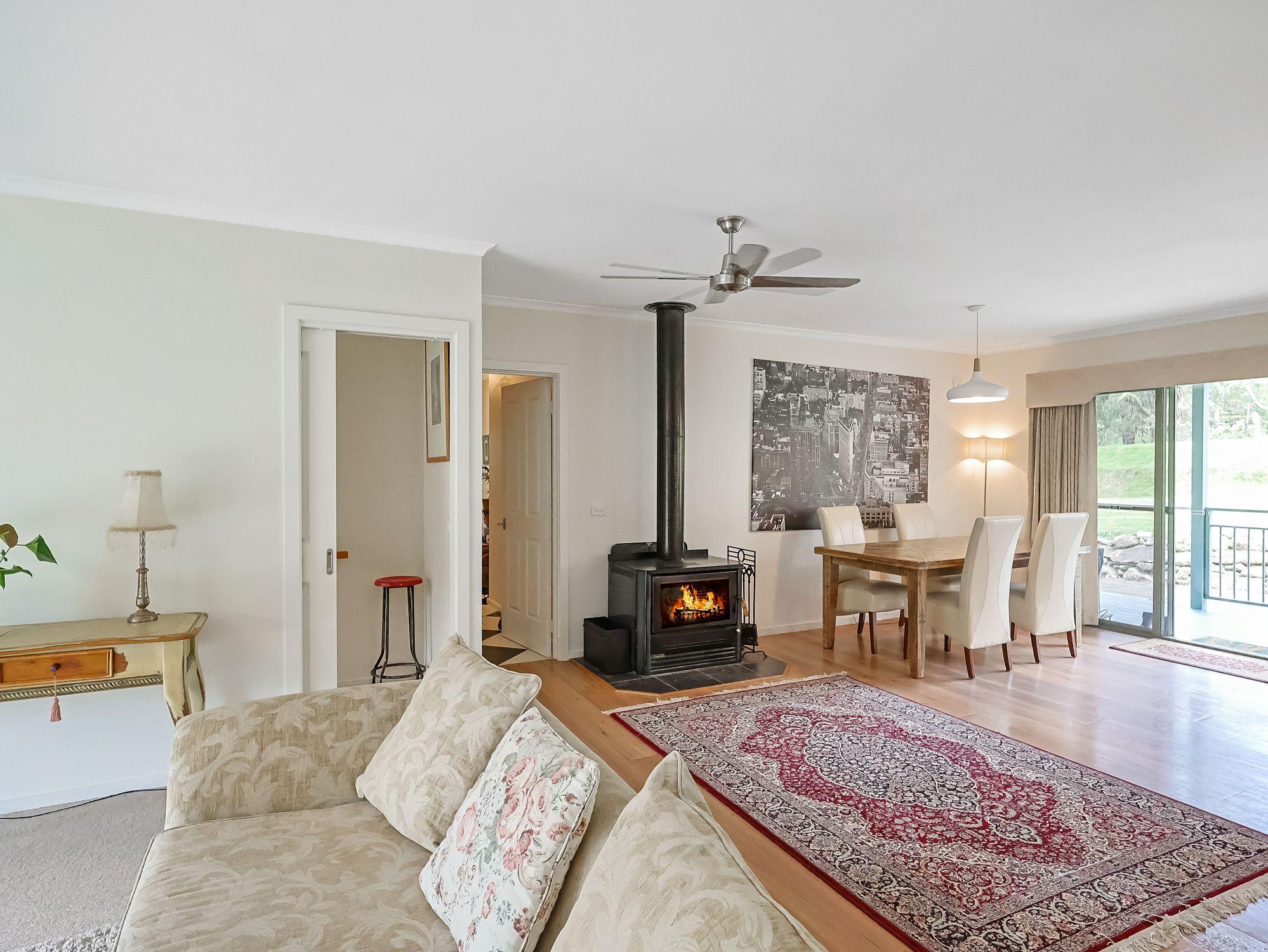 Exclusive Lakeside Estate - Wildlife, Water & Stunning Views