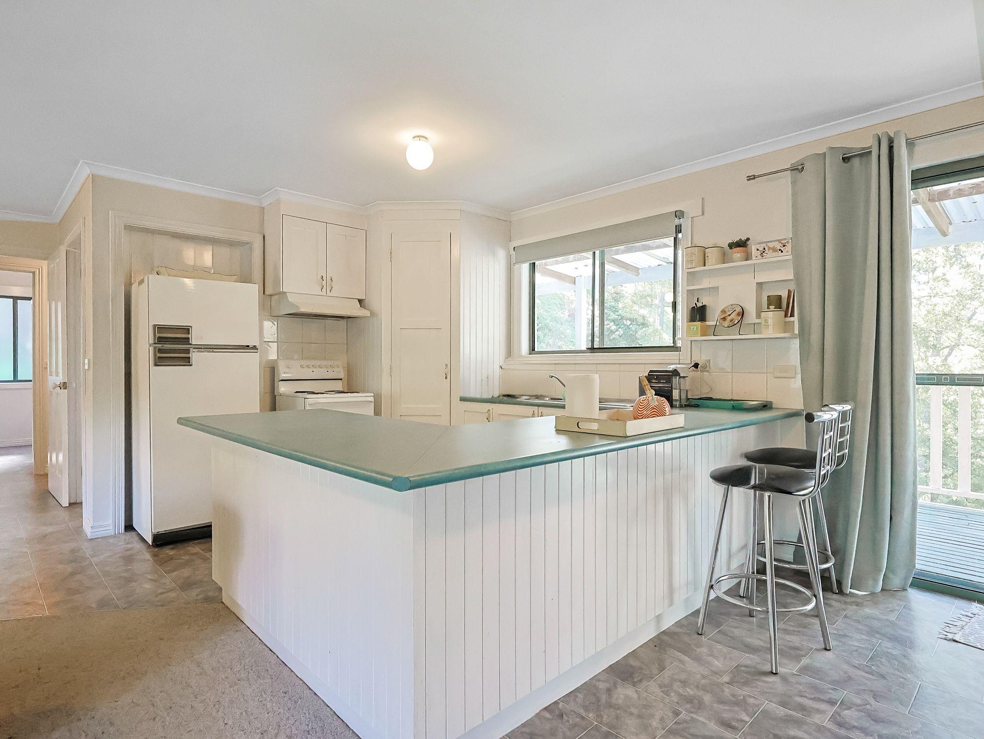 Exclusive Lakeside Estate - Wildlife, Water & Stunning Views