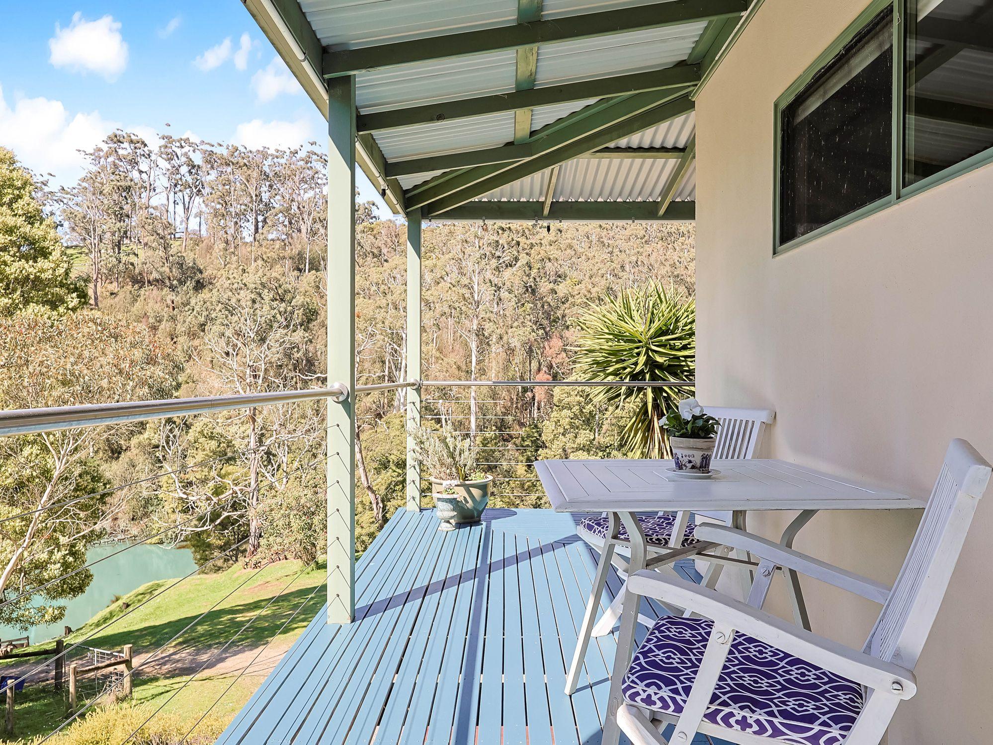 Exclusive Lakeside Estate - Wildlife, Water & Stunning Views