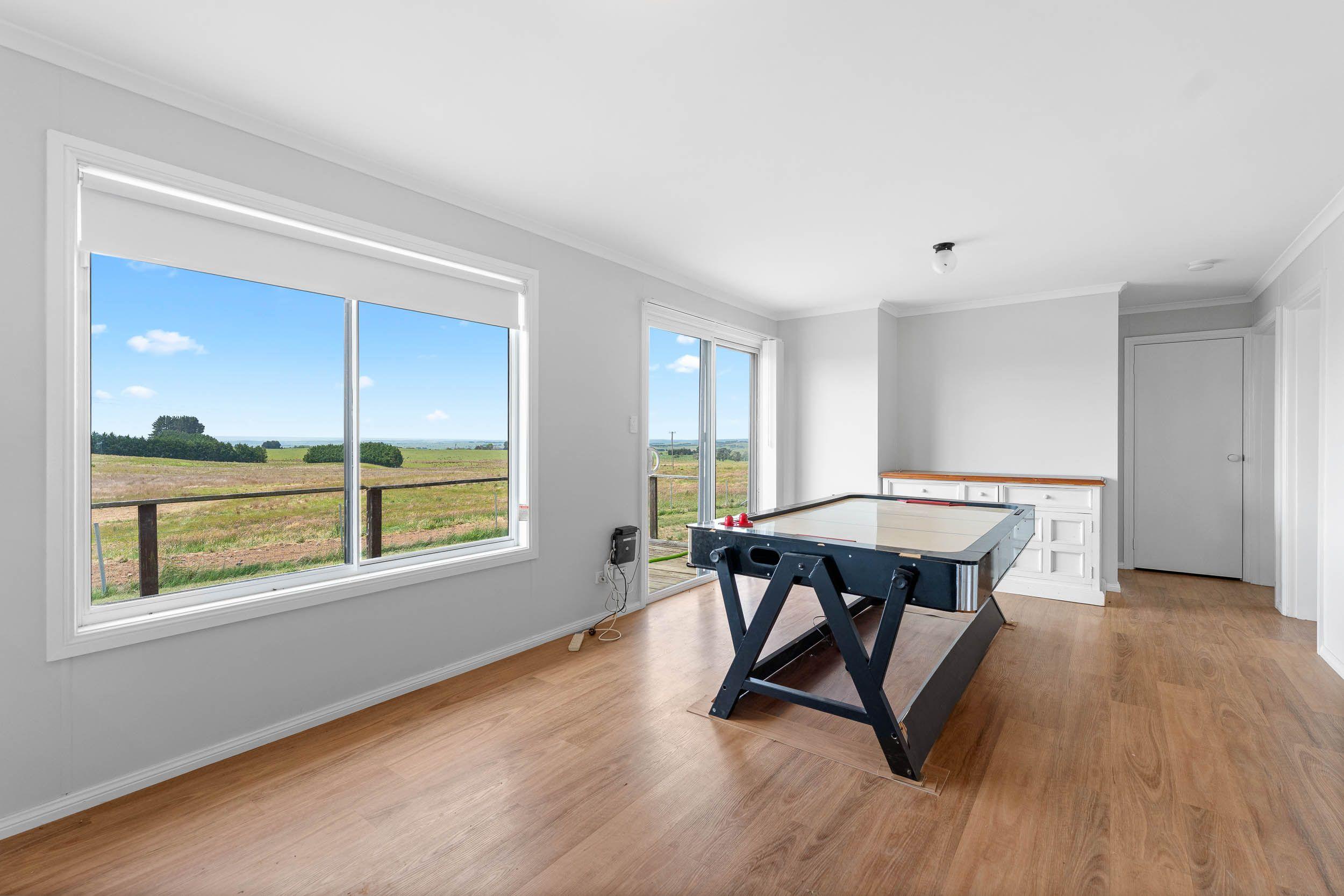 A Lifestyle Escape on 30 Acres