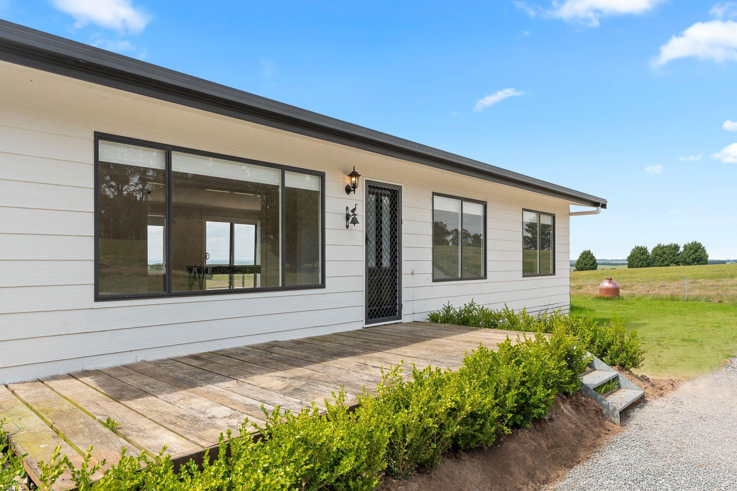 A Lifestyle Escape on 30 Acres