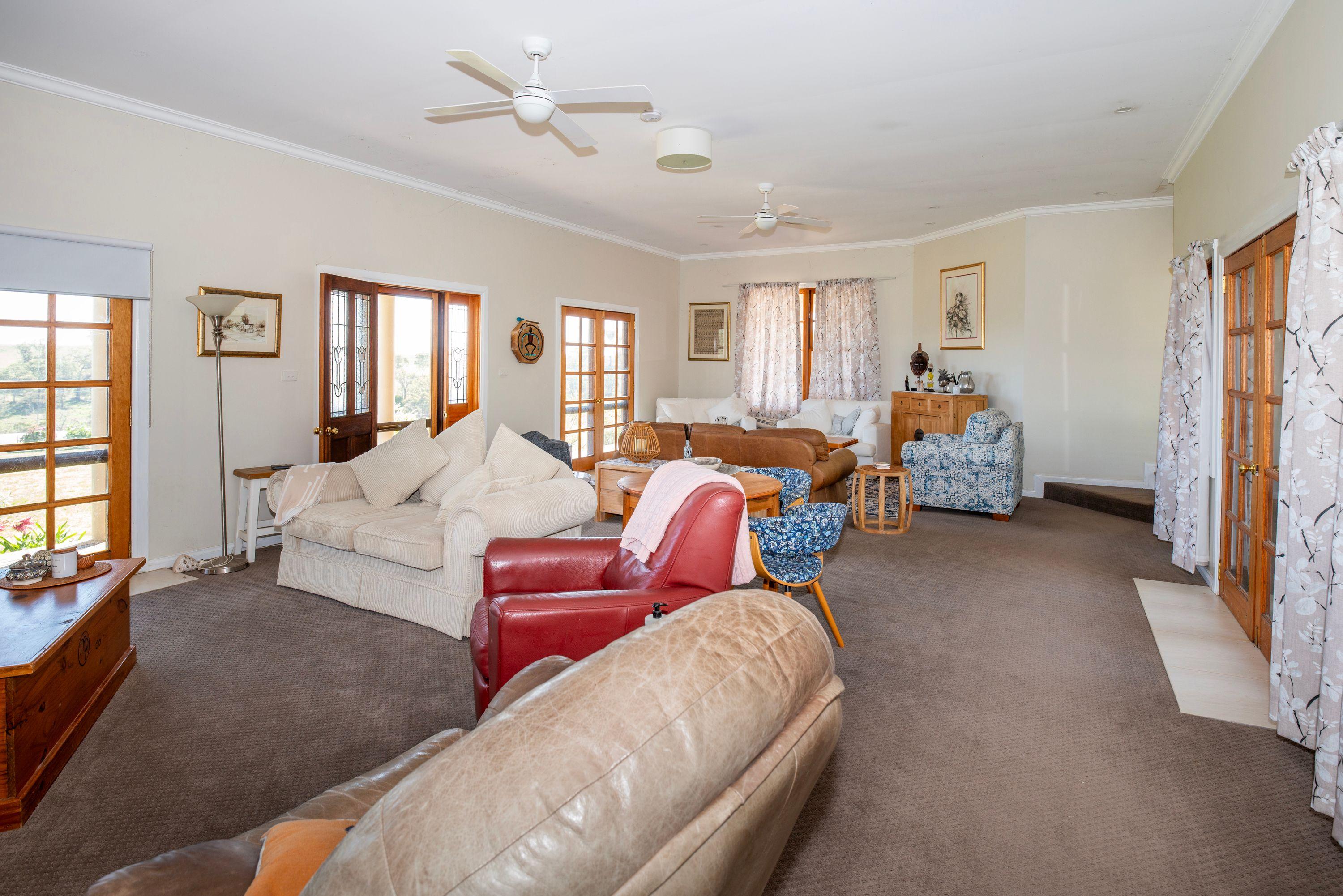 Executive Home on 500 acres Retirees Dream