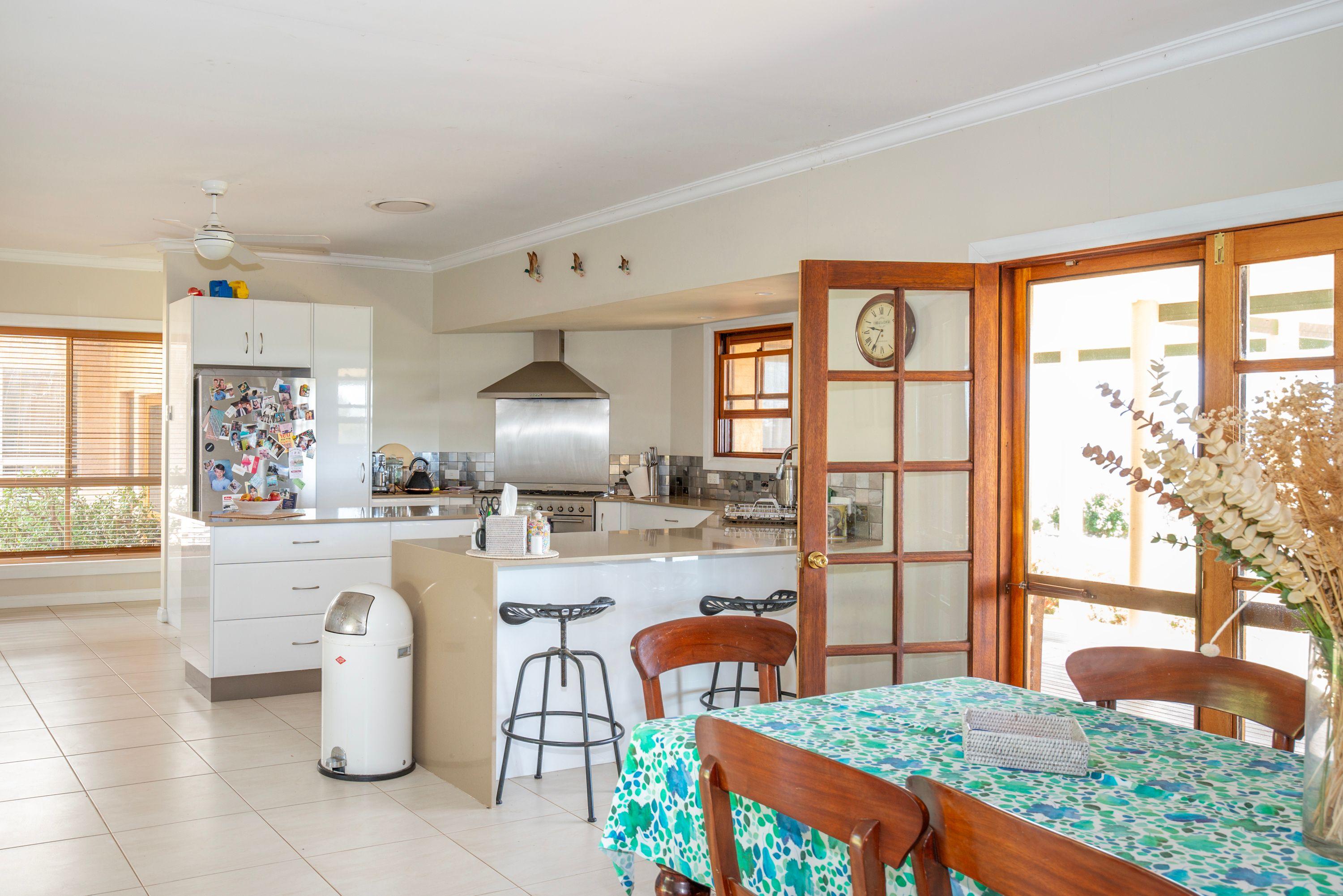 Executive Home on 500 acres Retirees Dream