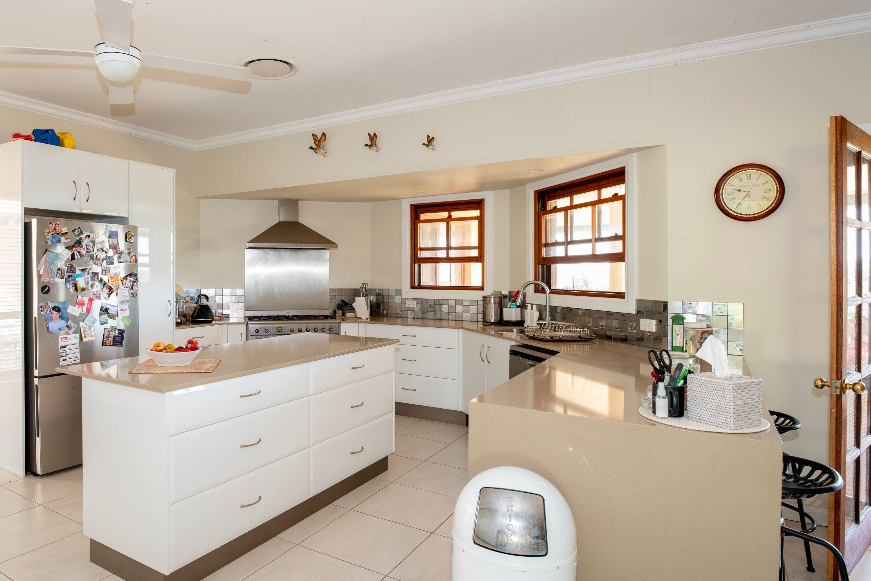 Executive Home on 500 acres Retirees Dream