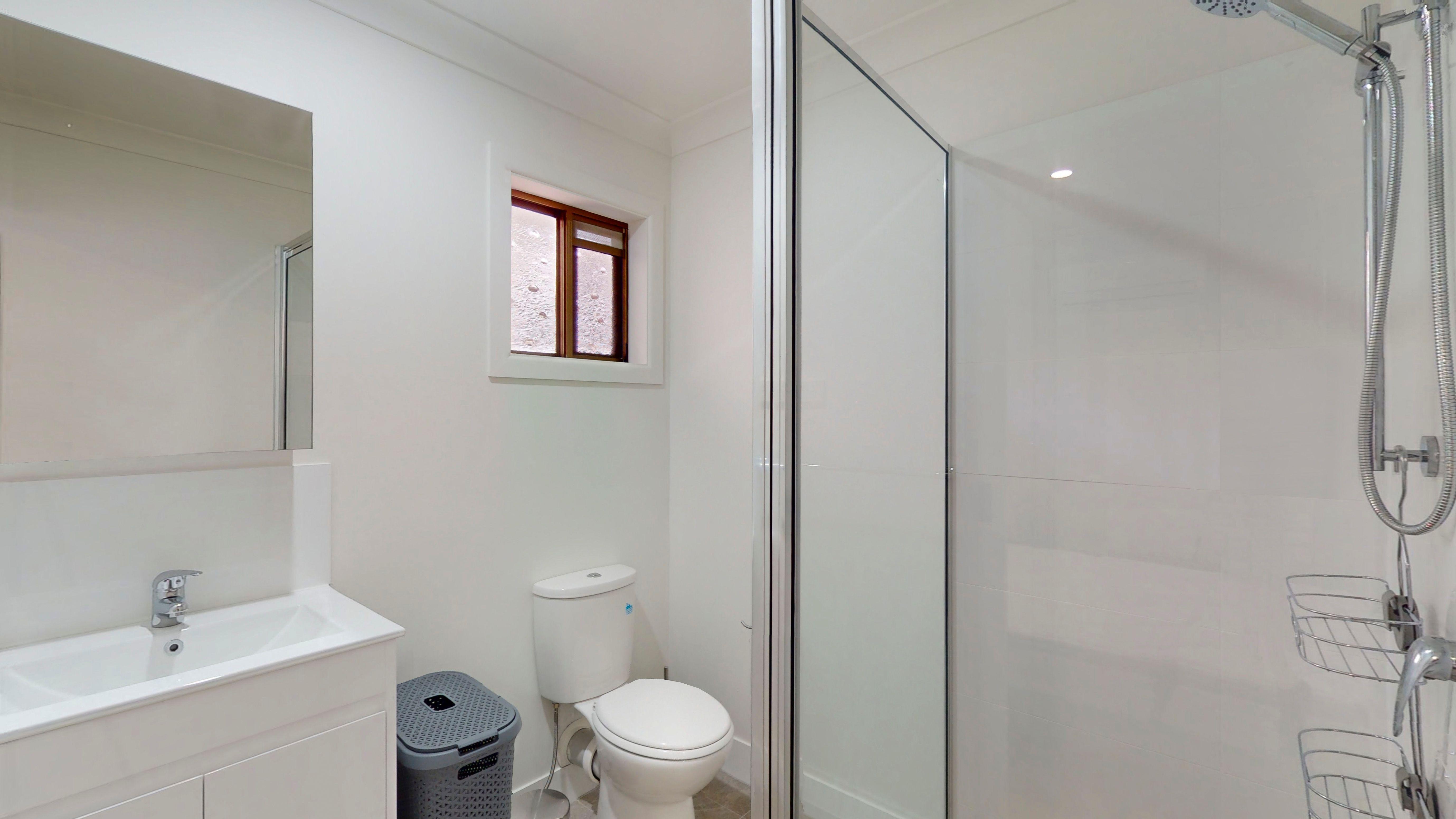 Completely Renovated Full Furnished Ensuite Room