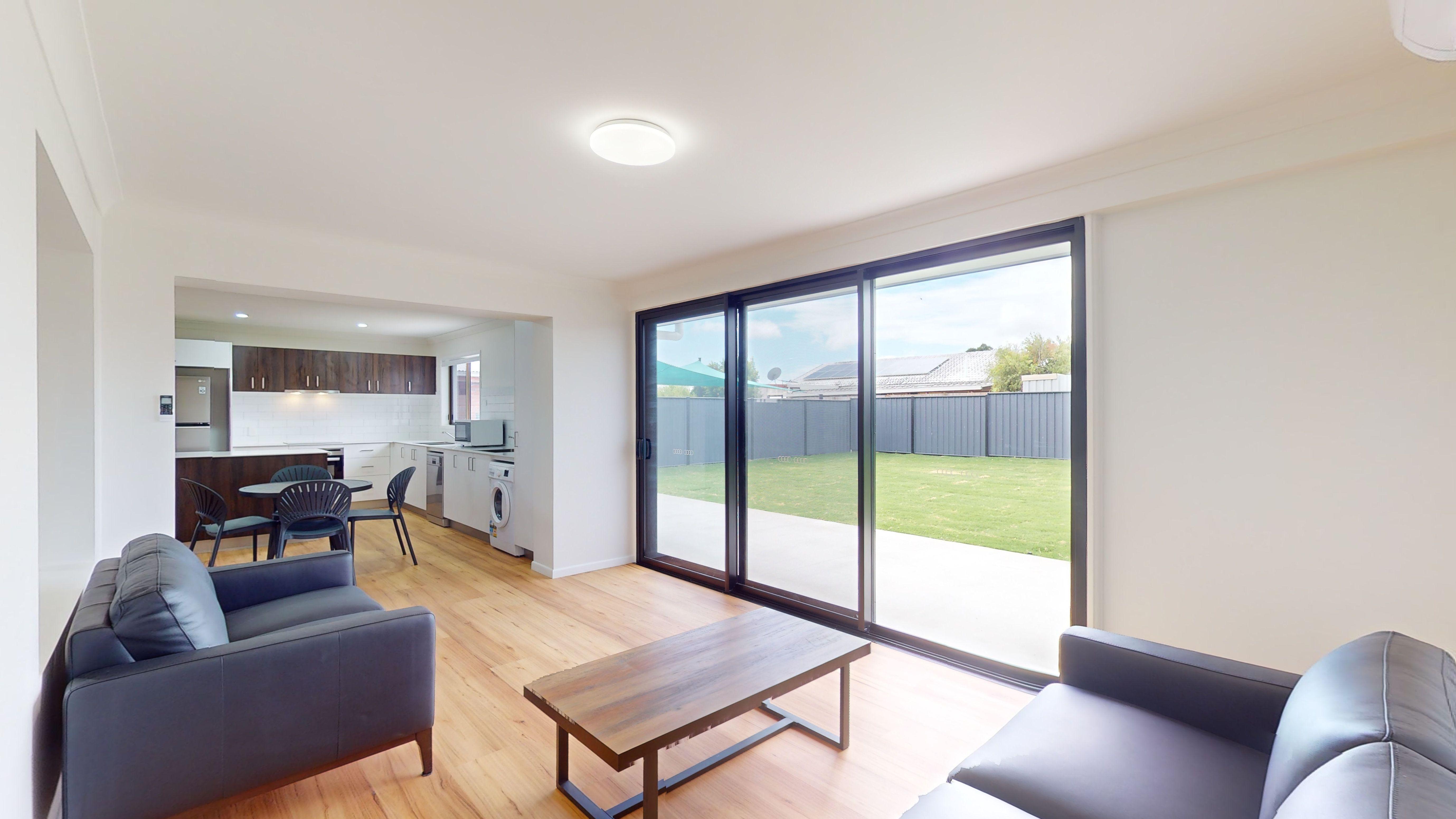 Completely Renovated Full Furnished Ensuite Room