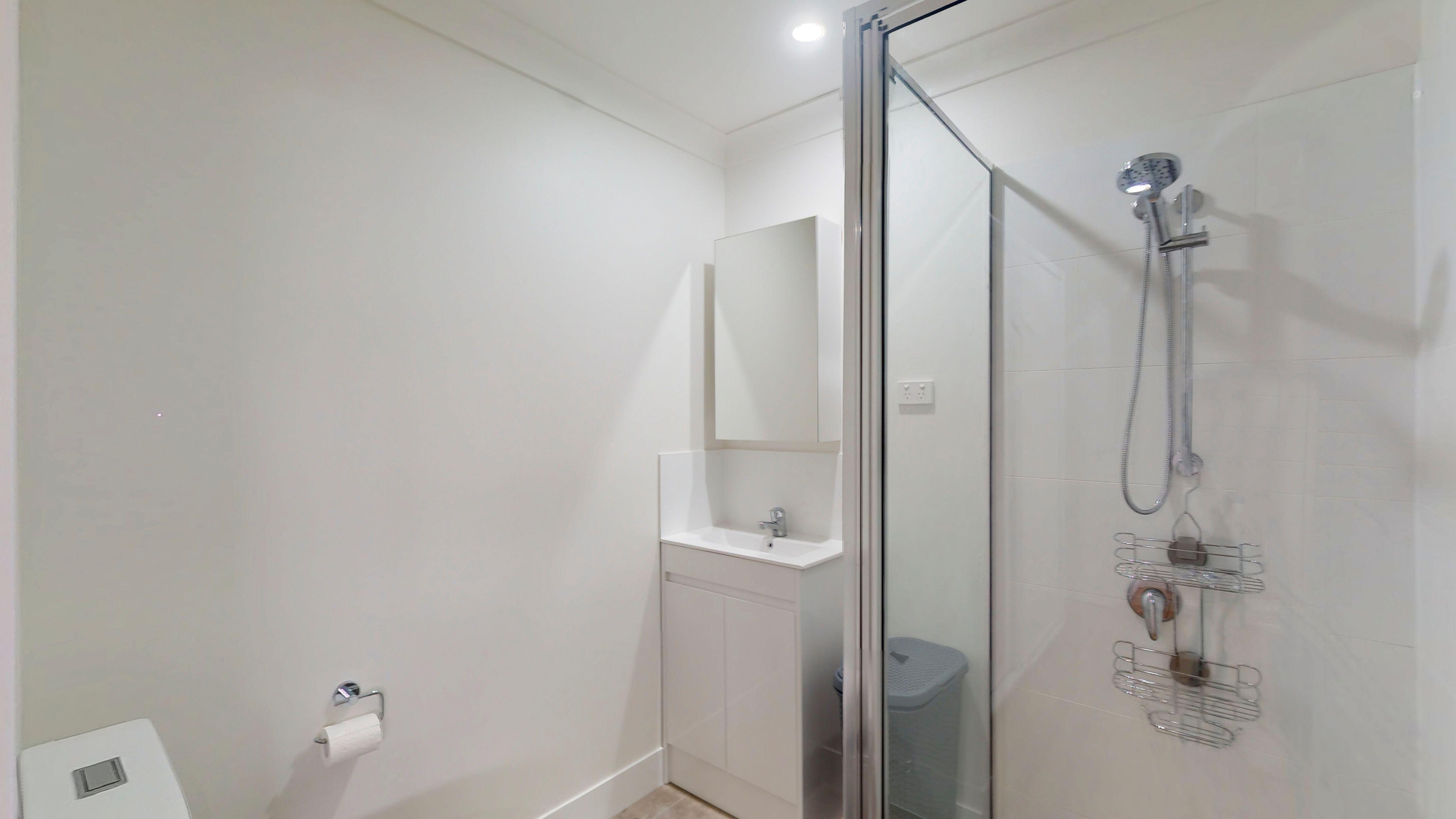 Completely Renovated Full Furnished Ensuite Room