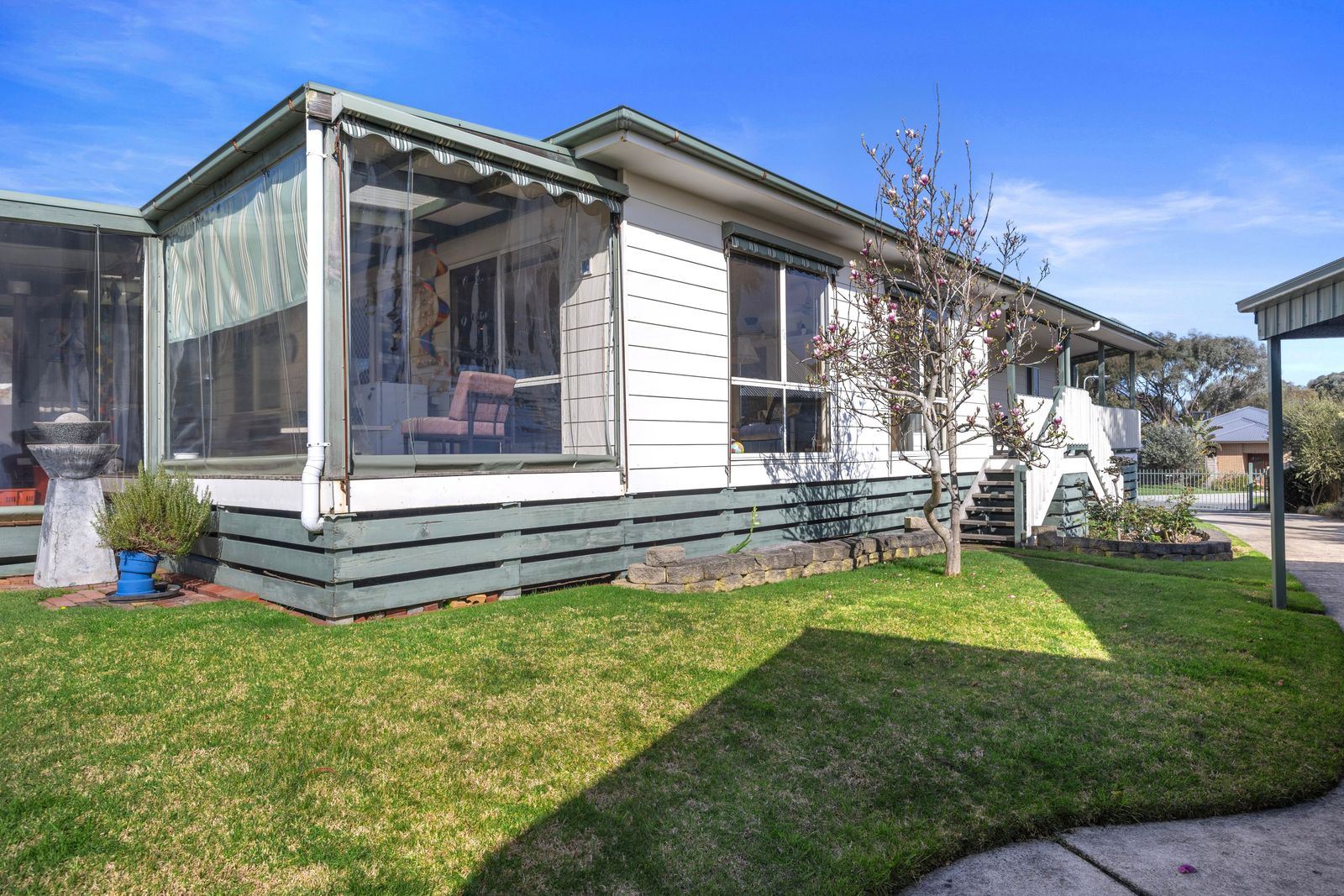 Three Bedroom, Two Bathroom Unfurnished!