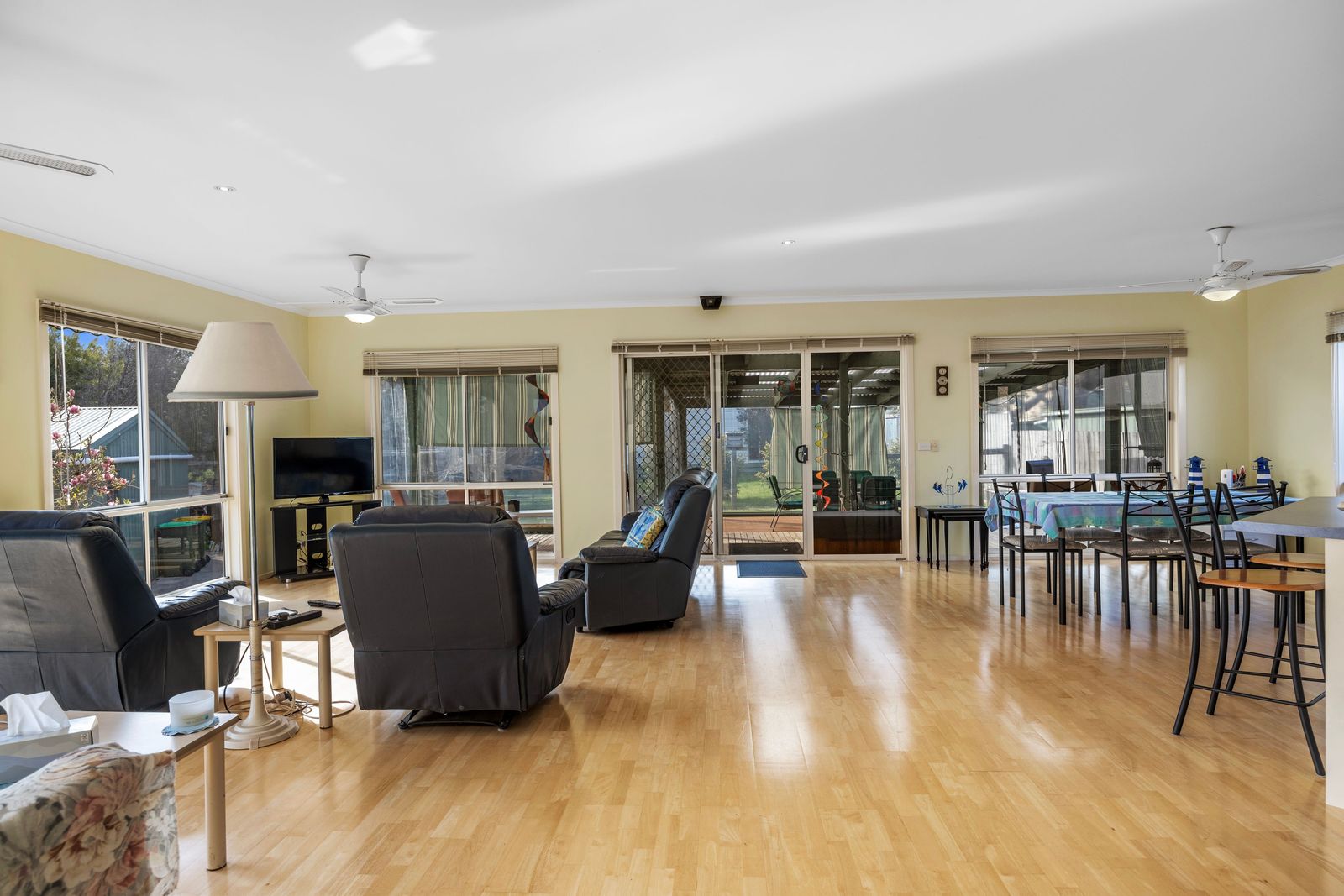 Three Bedroom, Two Bathroom Unfurnished!