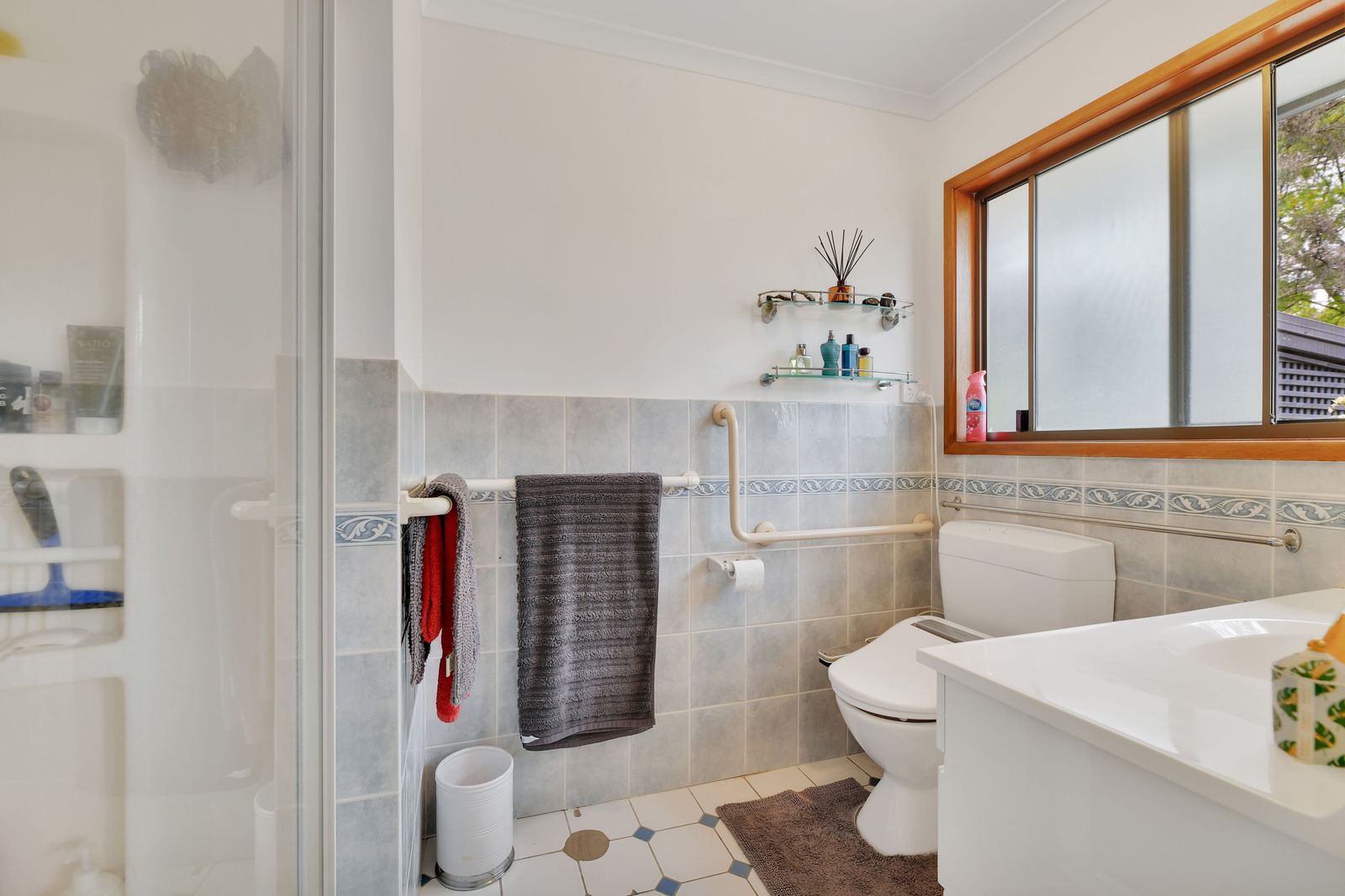 Escape to a Peaceful Acerage Retreat!