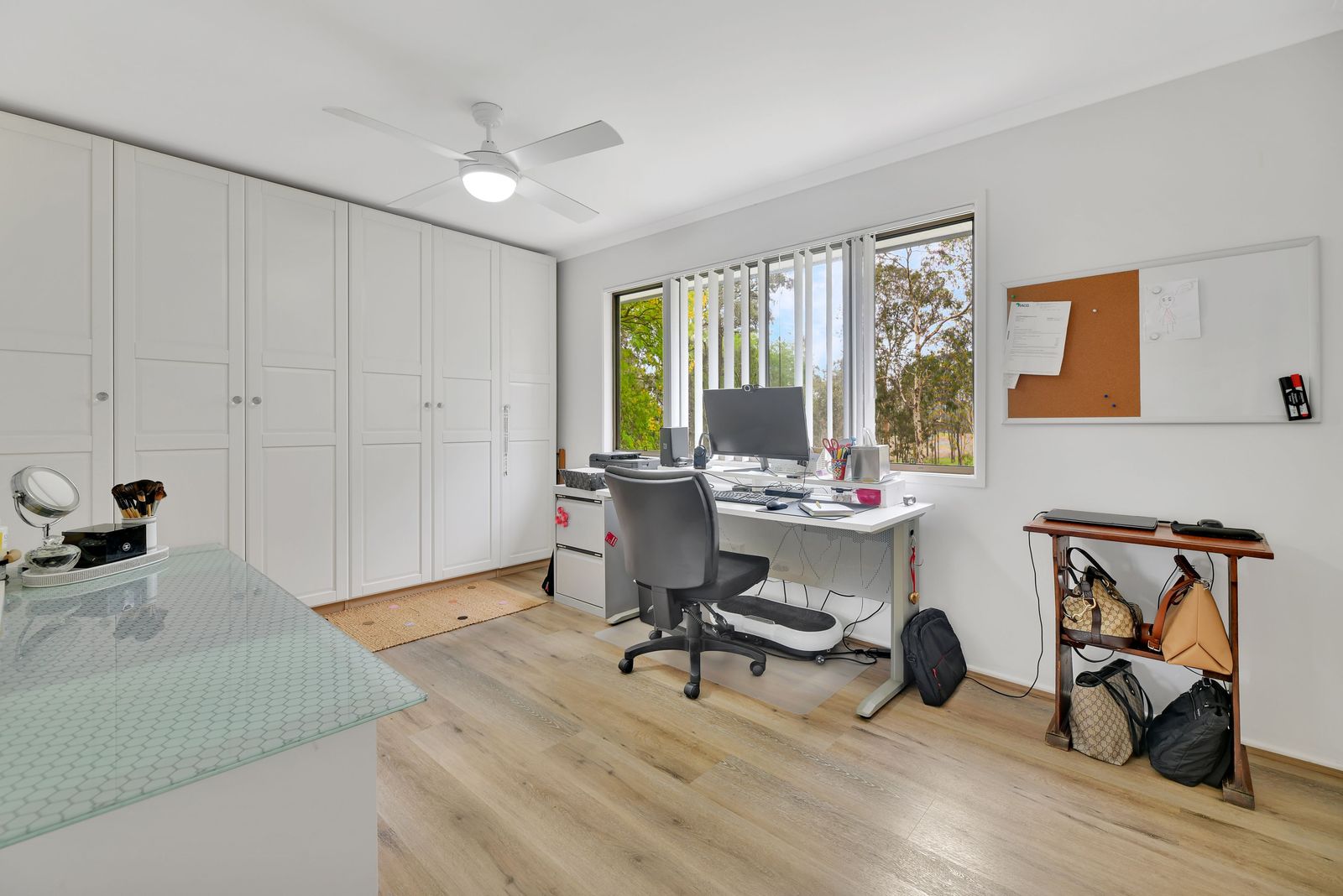 Escape to a Peaceful Acerage Retreat!