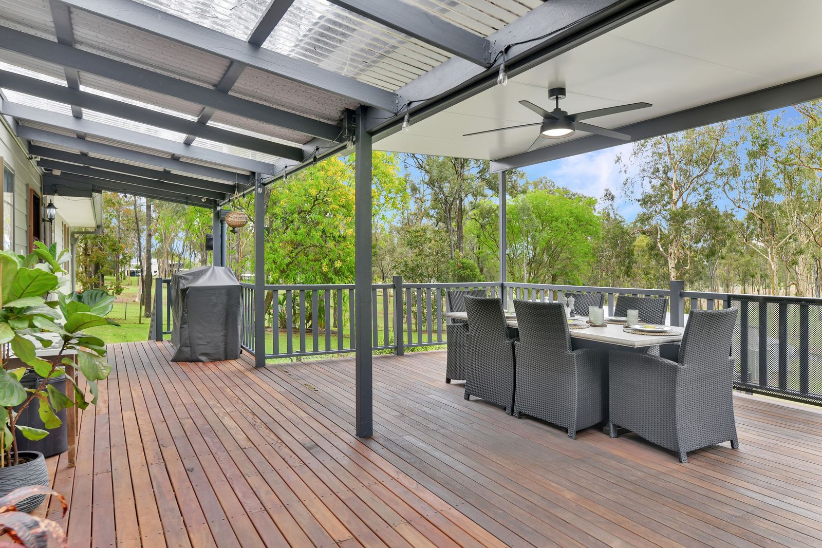 Escape to a Peaceful Acerage Retreat!