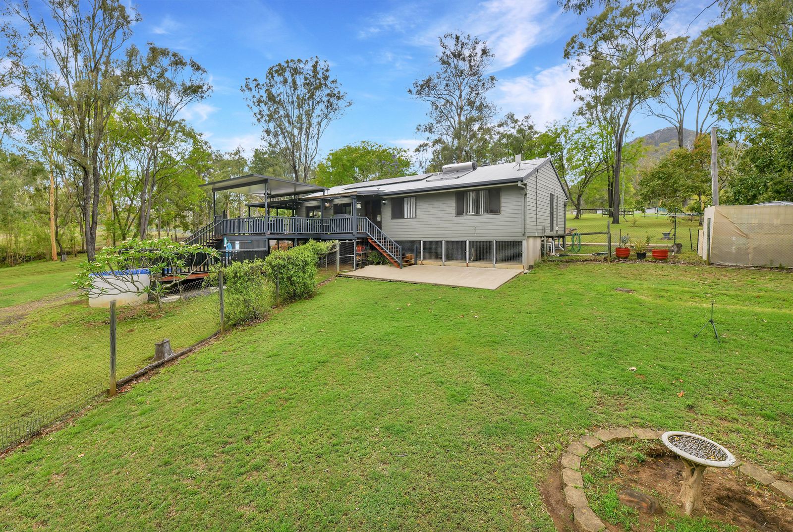 Escape to a Peaceful Acerage Retreat!