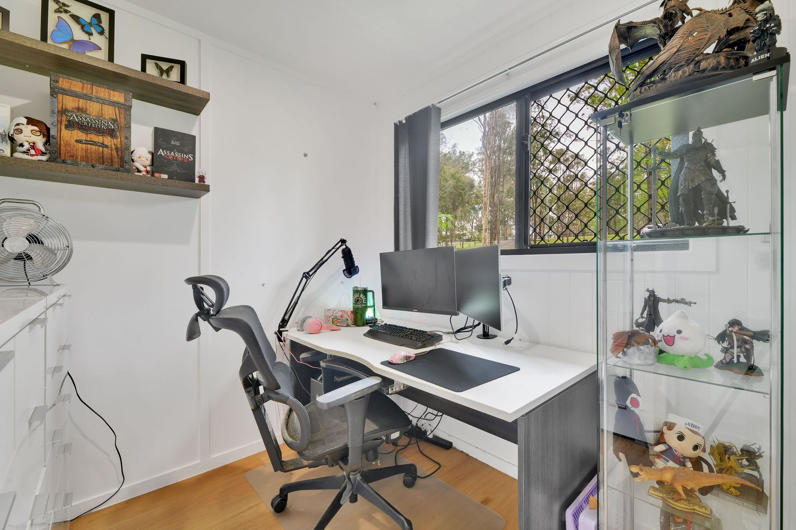 Escape to a Peaceful Acerage Retreat!