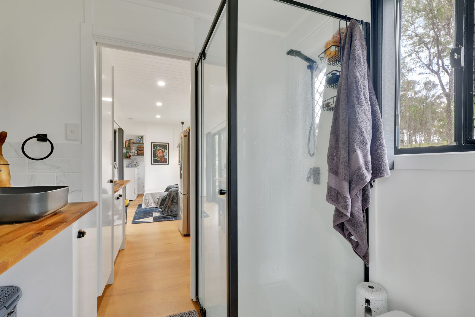 Escape to a Peaceful Acerage Retreat!