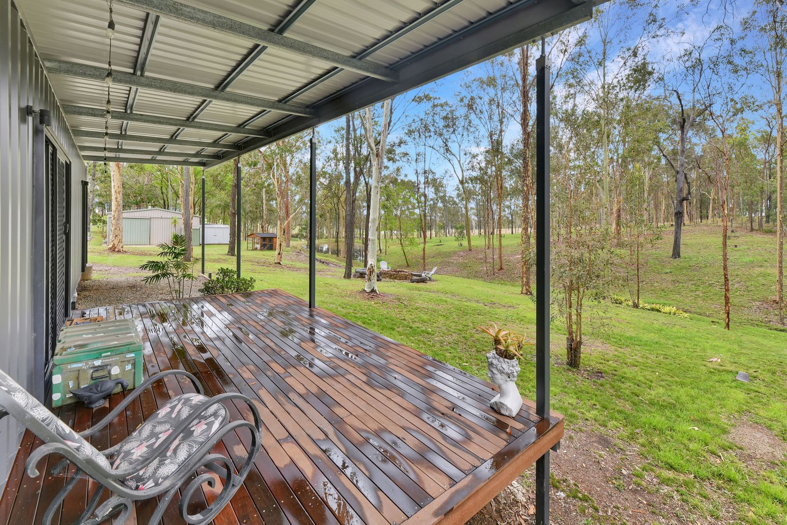 Escape to a Peaceful Acerage Retreat!