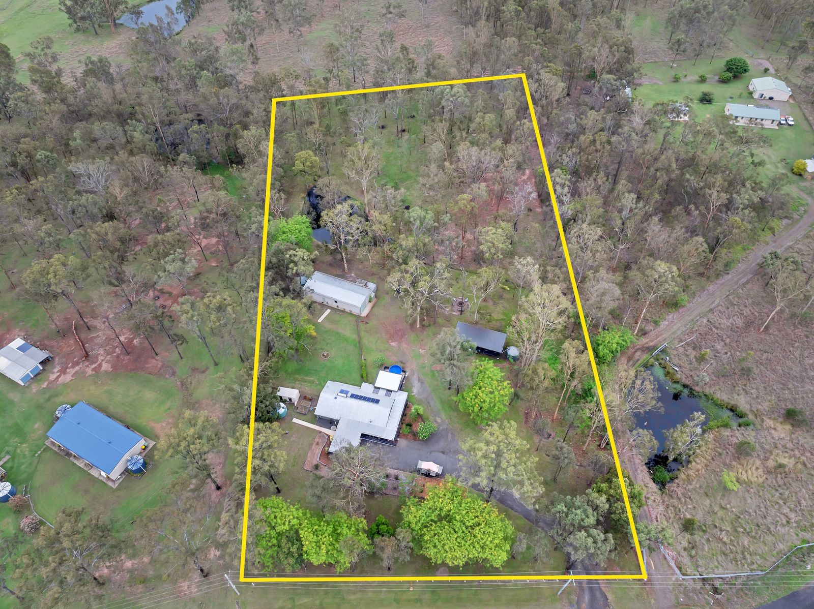 Escape to a Peaceful Acerage Retreat!