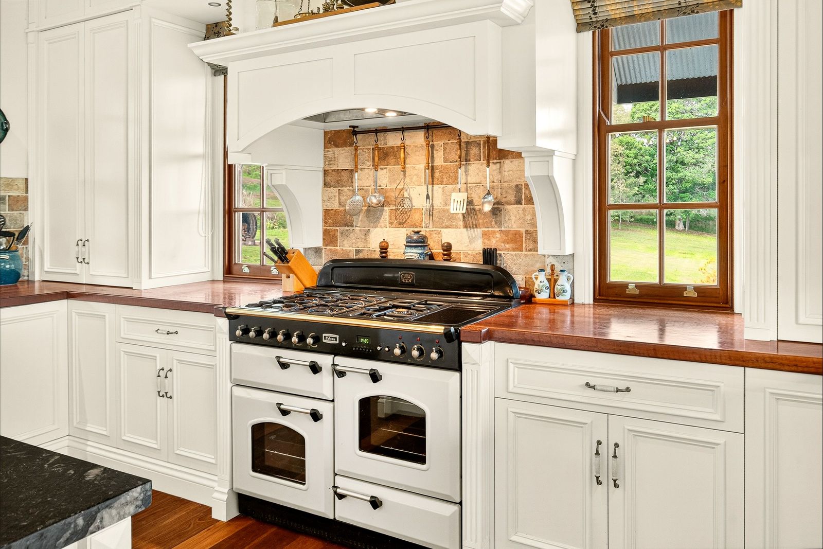 A Hand-Crafted Masterpiece on 6.42 Acres - The Pinnacle of Rural Luxury in Pine Mountain