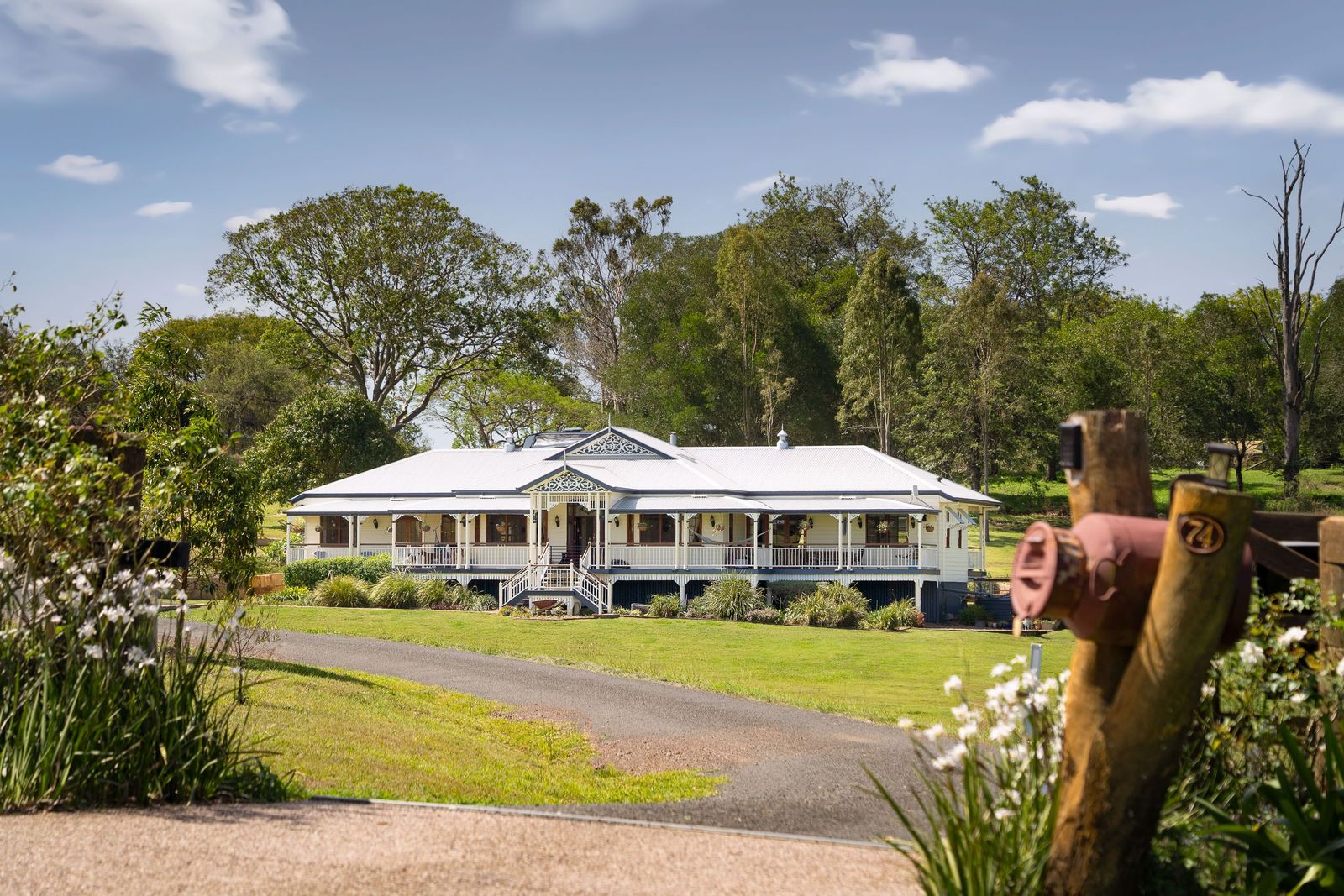 A Hand-Crafted Masterpiece on 6.42 Acres - The Pinnacle of Rural Luxury in Pine Mountain