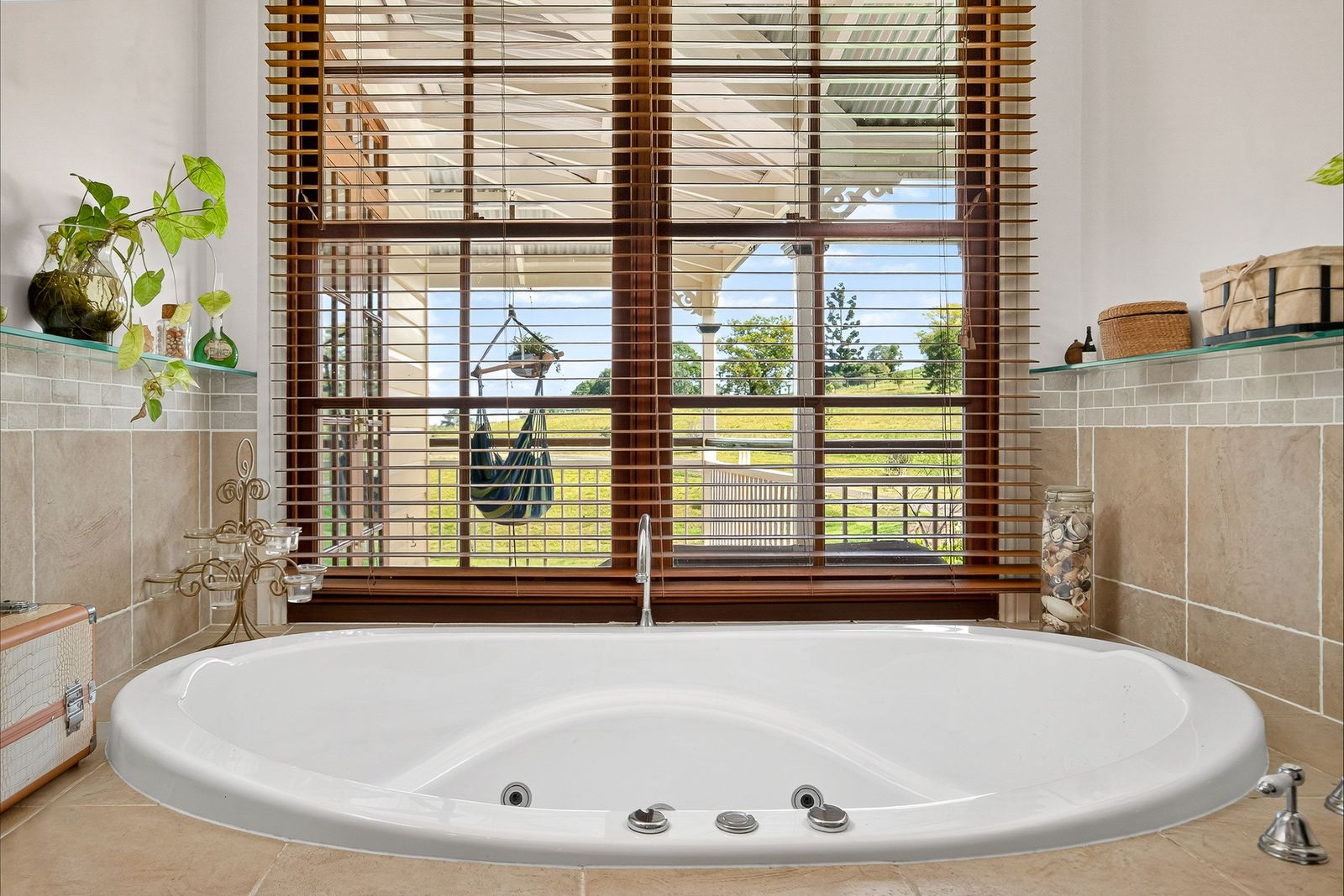 A Hand-Crafted Masterpiece on 6.42 Acres - The Pinnacle of Rural Luxury in Pine Mountain