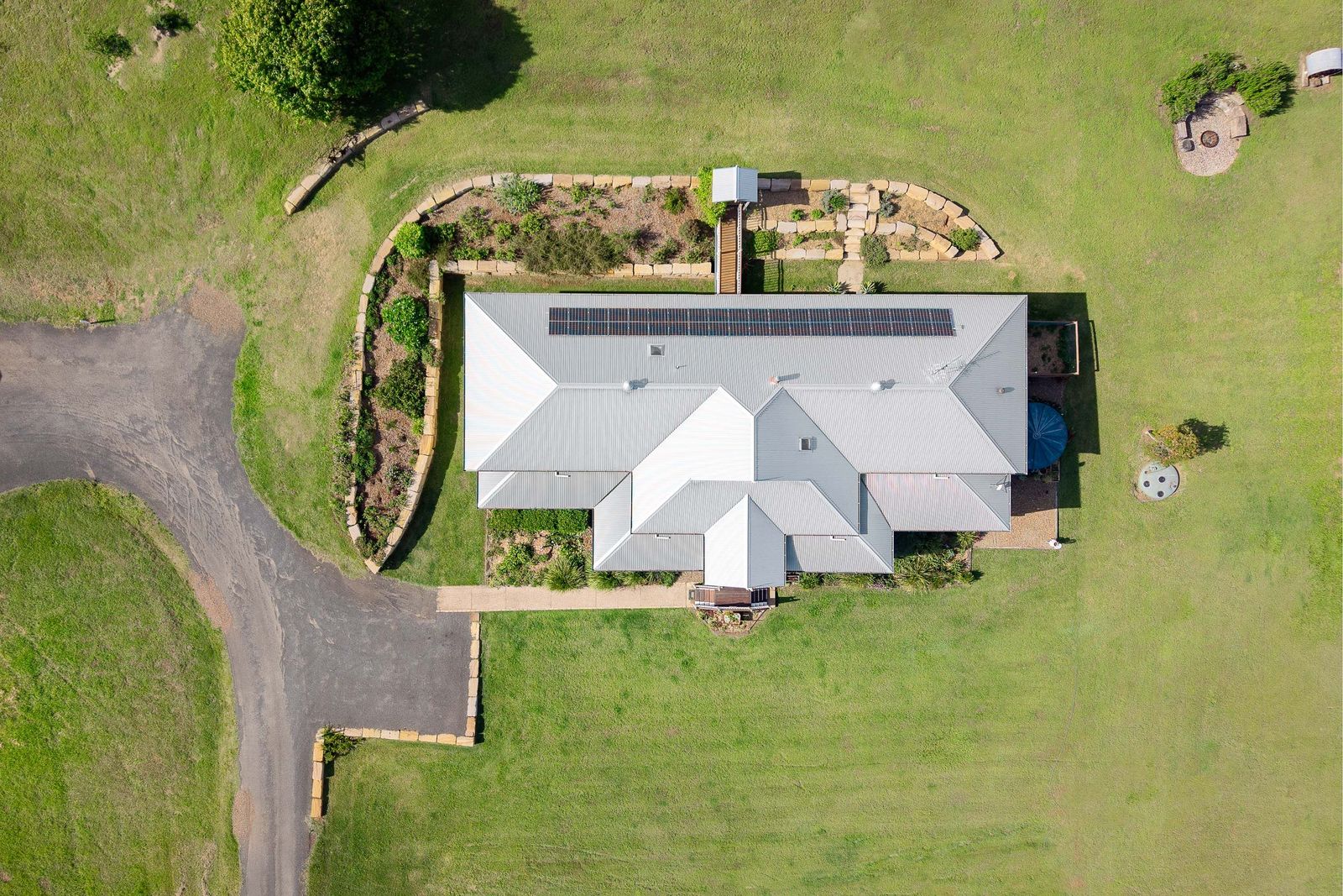 A Hand-Crafted Masterpiece on 6.42 Acres - The Pinnacle of Rural Luxury in Pine Mountain