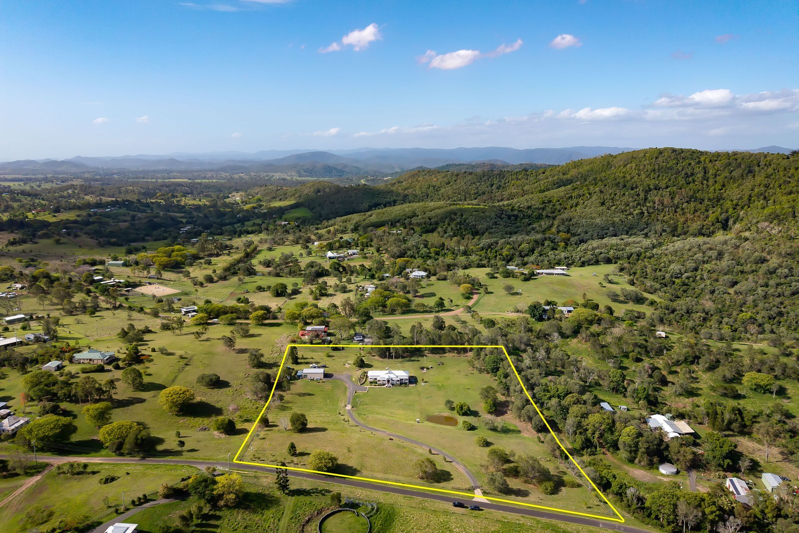 A Hand-Crafted Masterpiece on 6.42 Acres - The Pinnacle of Rural Luxury in Pine Mountain