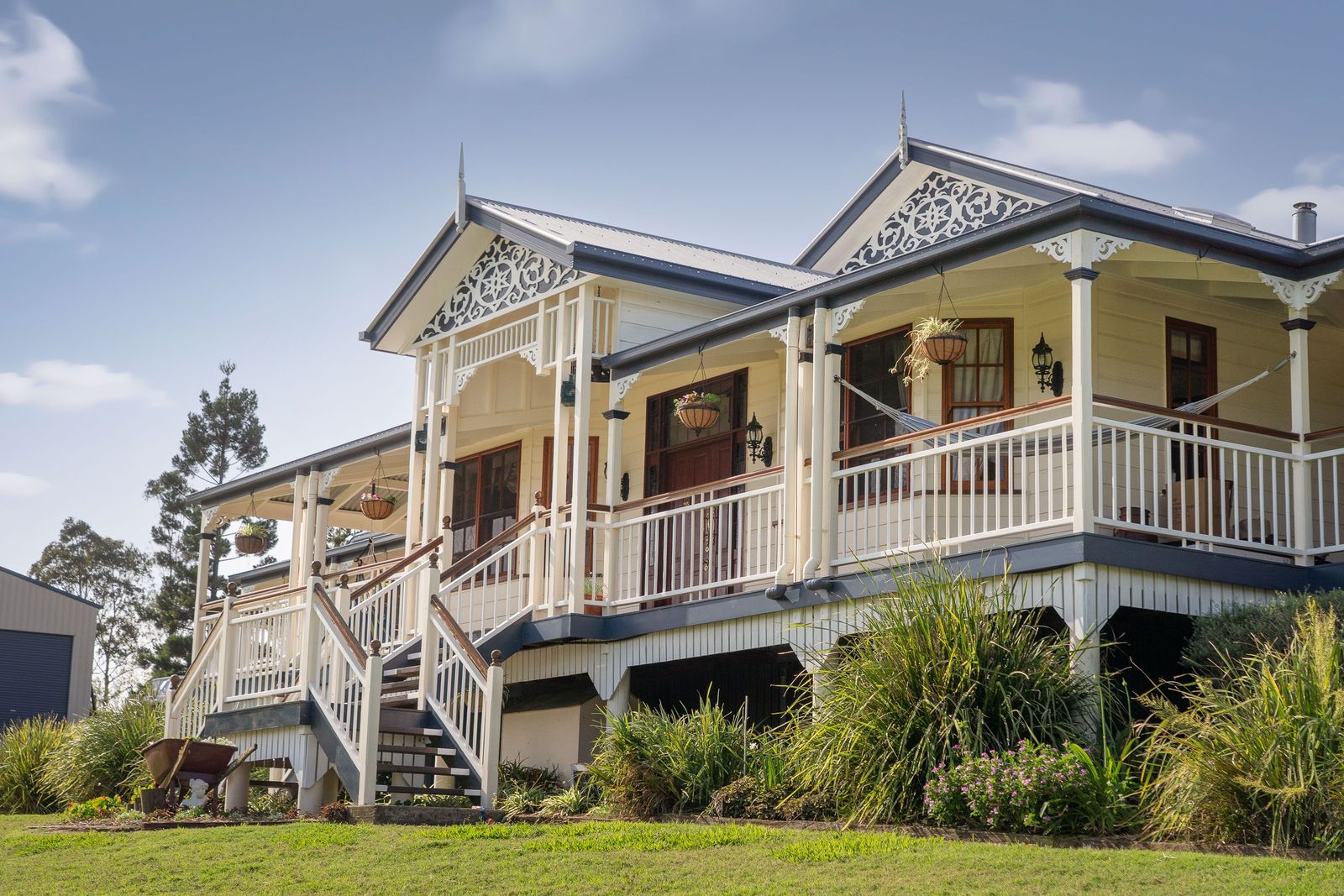 A Hand-Crafted Masterpiece on 6.42 Acres - The Pinnacle of Rural Luxury in Pine Mountain