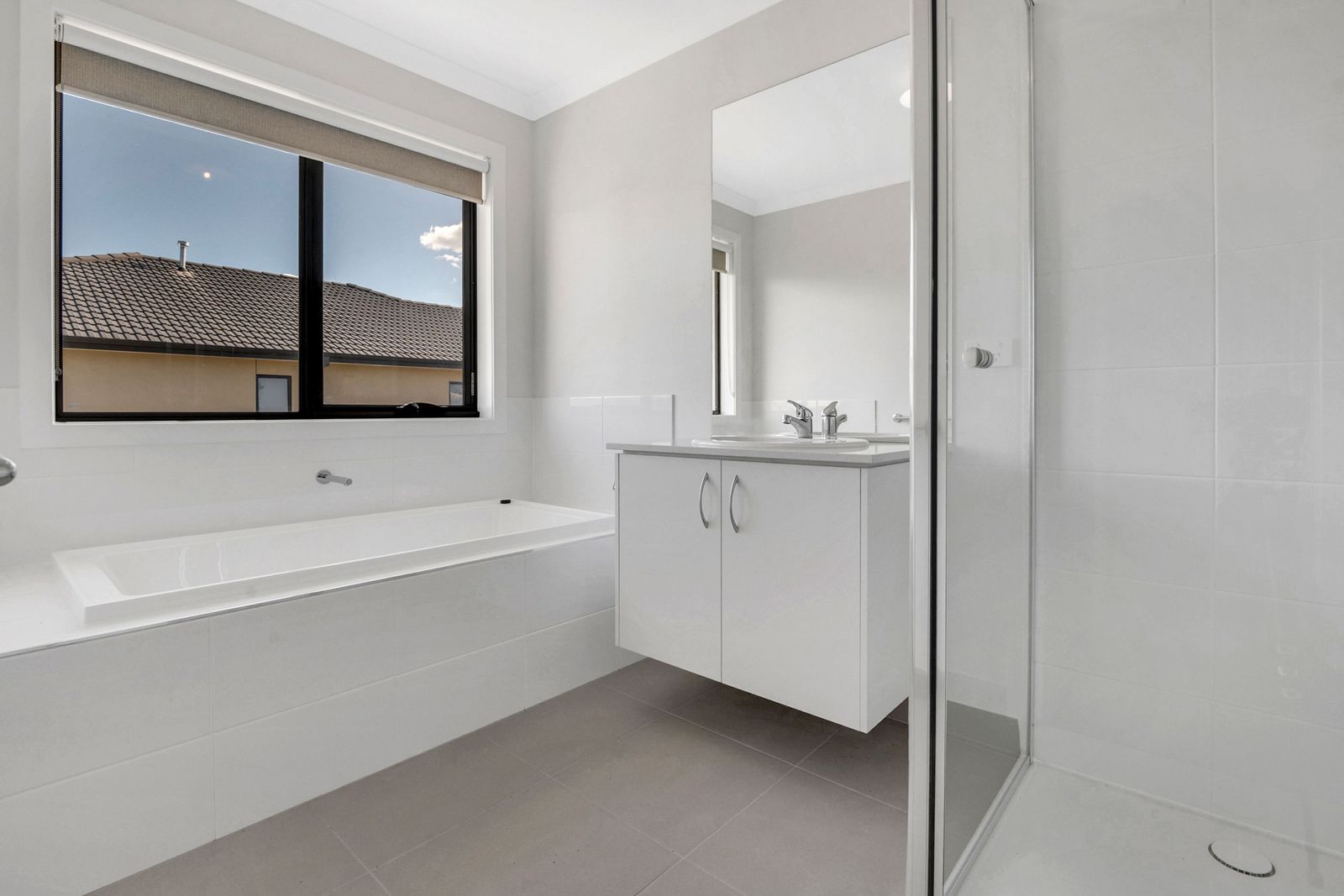 SPACIOUS, LIGHT & BRIGHT FAMILY HOME