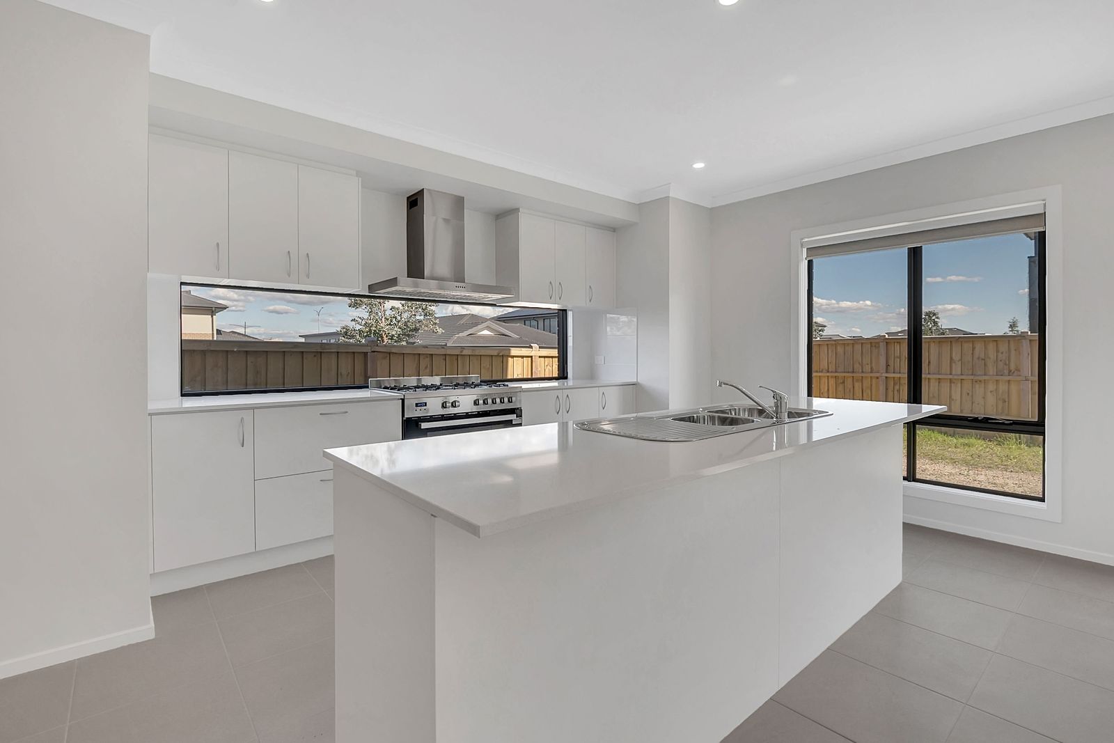 SPACIOUS, LIGHT & BRIGHT FAMILY HOME