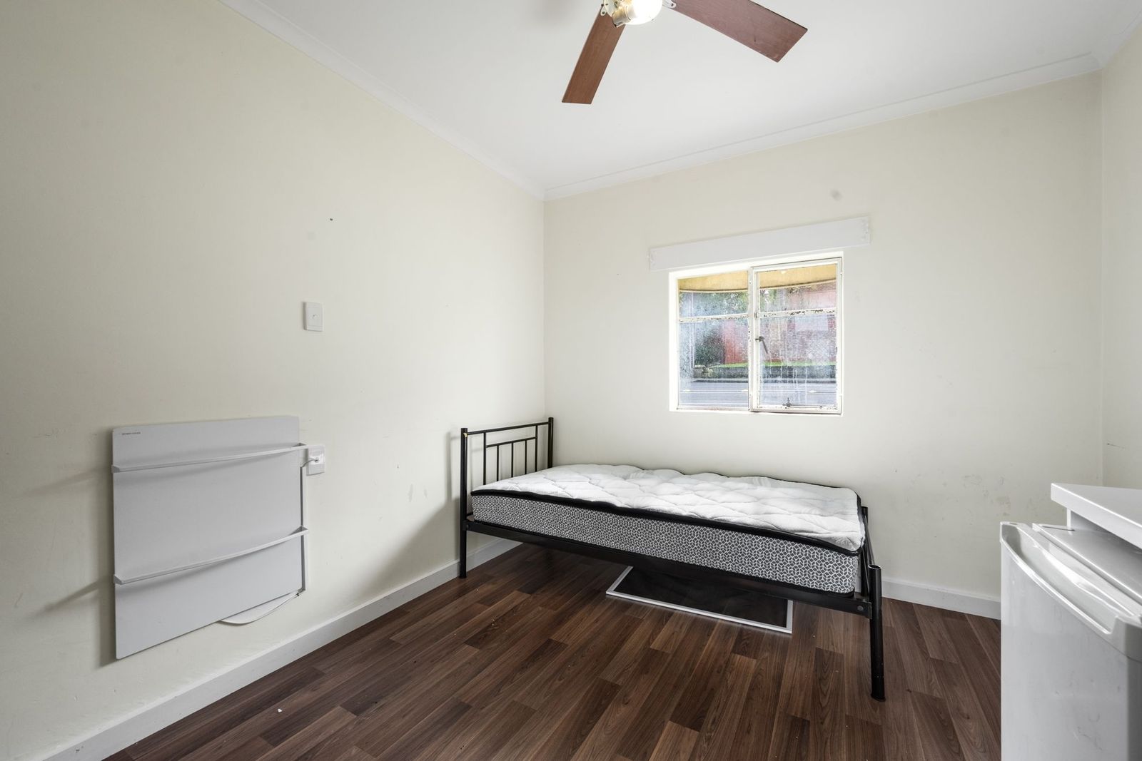 Step Right In: Secure a Low-Maintenance, Fully Furnished Flat