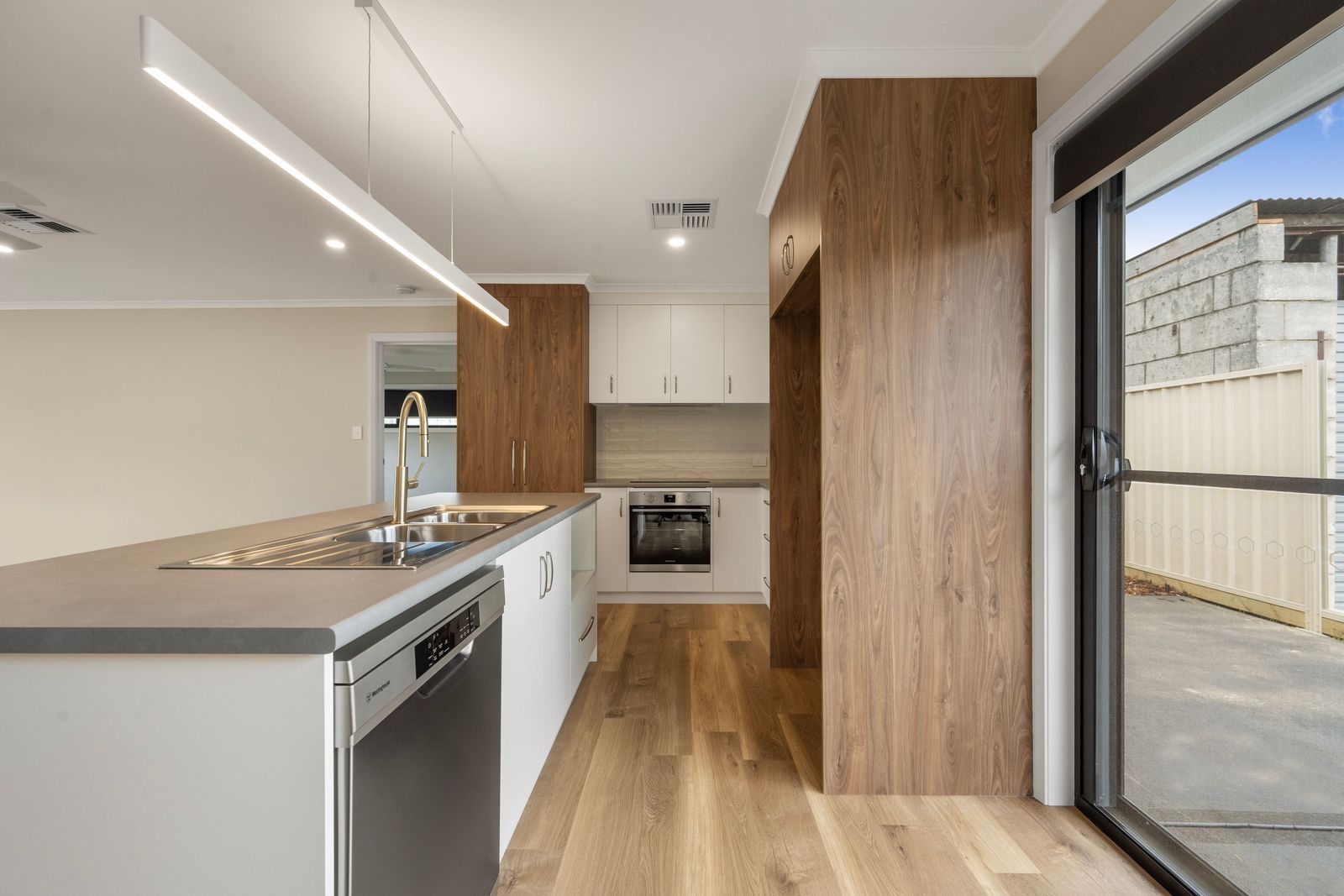 Executive Style Living In Brand New Townhouse House | SA Mount Gambier, SA 5290 | Prop-GPT the AI-Powered Property Portal