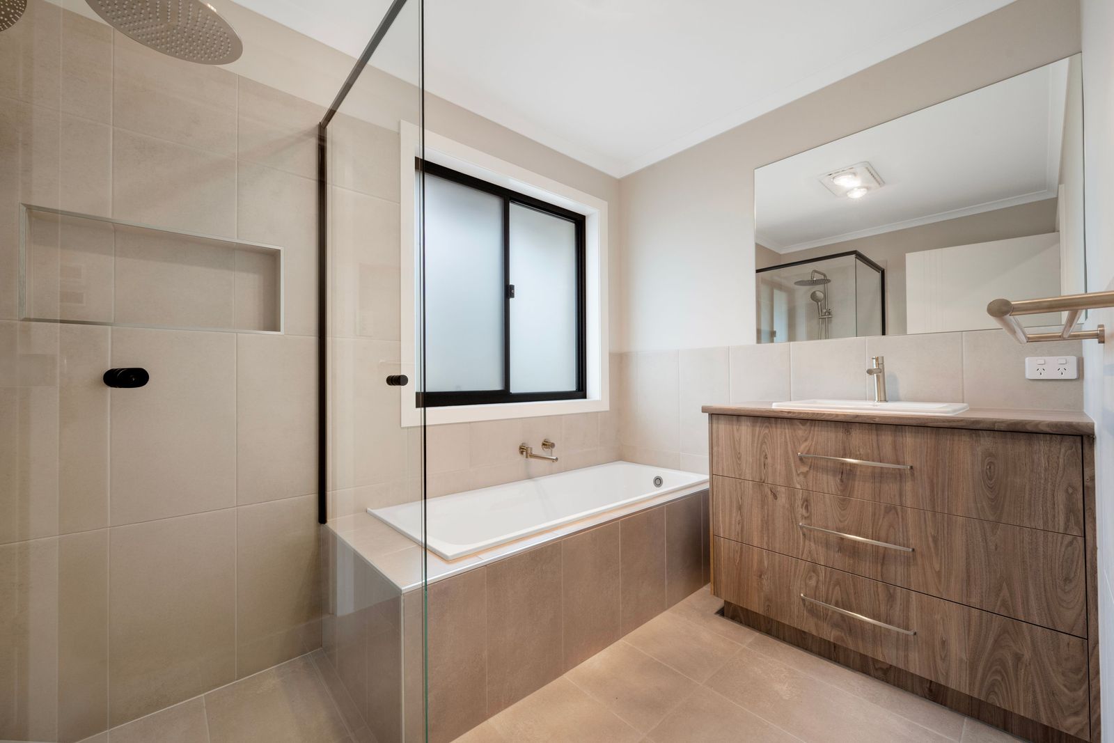 Executive Style Living In Brand New Townhouse